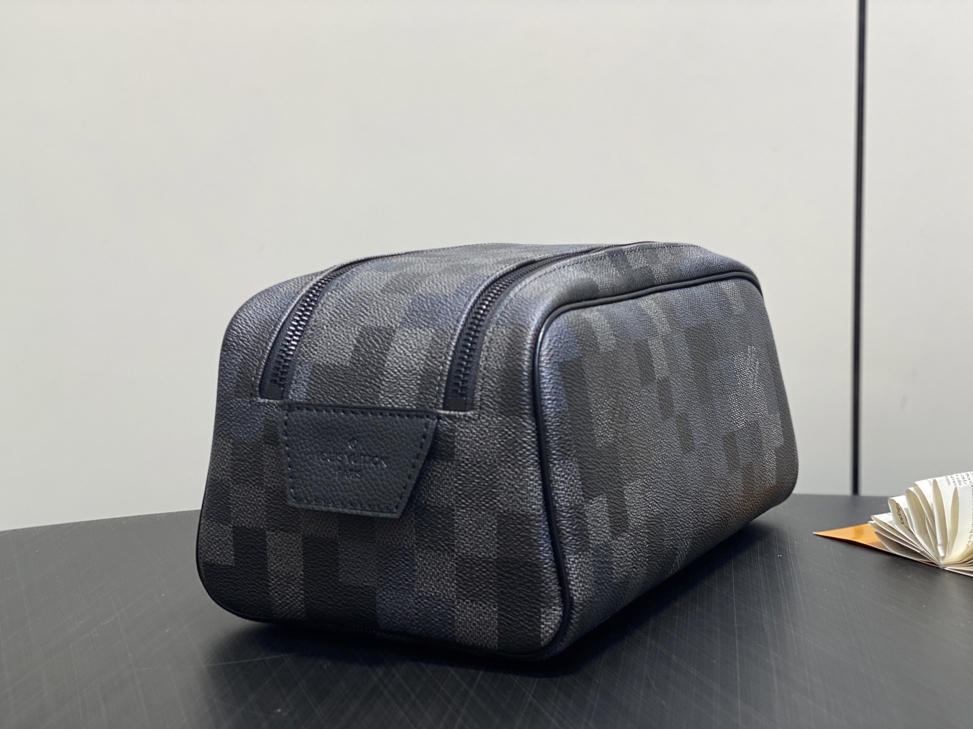 Louis Vu*tton Dopp Kit Pouch(28 x 15 x 16.5CM)