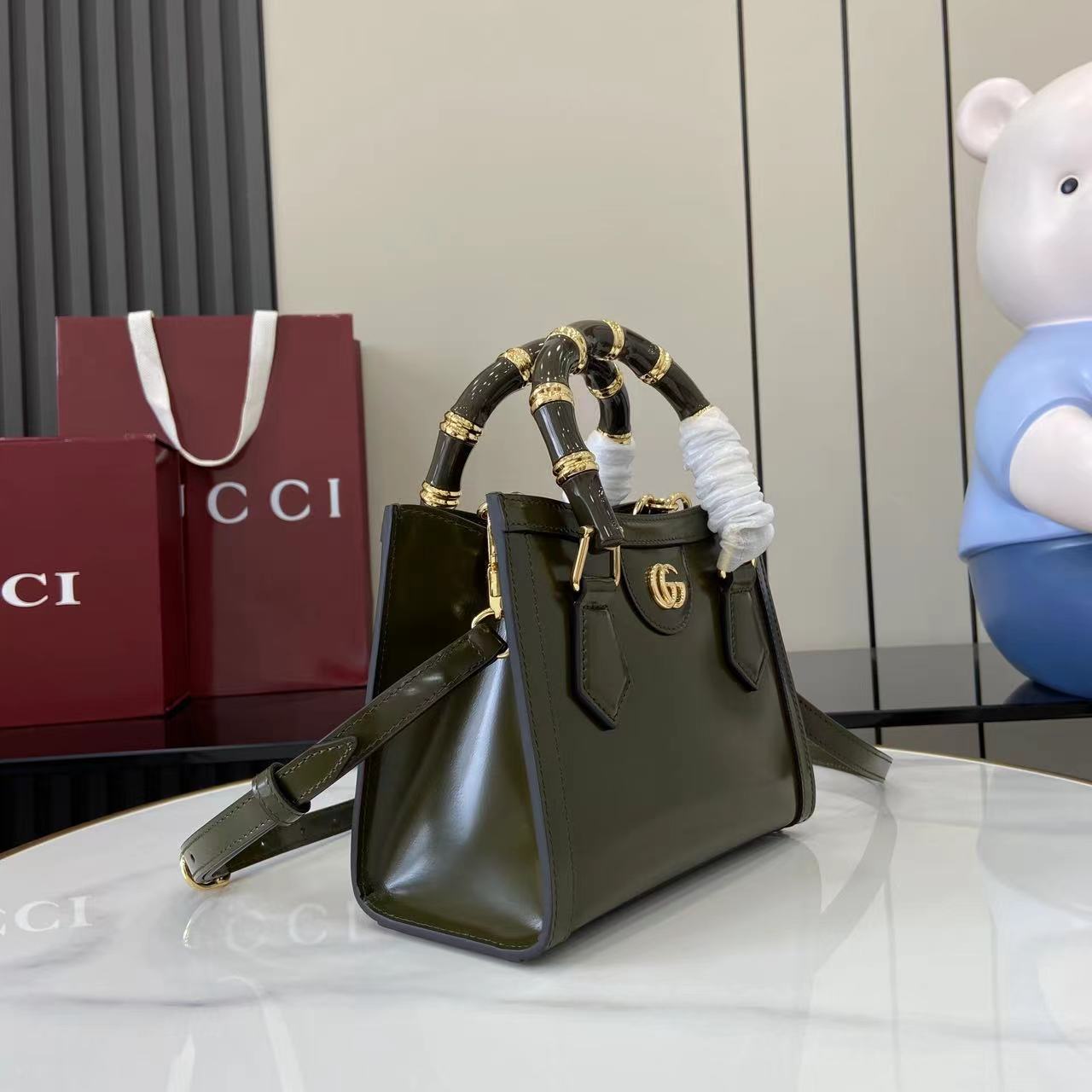 Gucc* Diana Bamboo Top Handle Bag(20*16*10CM)