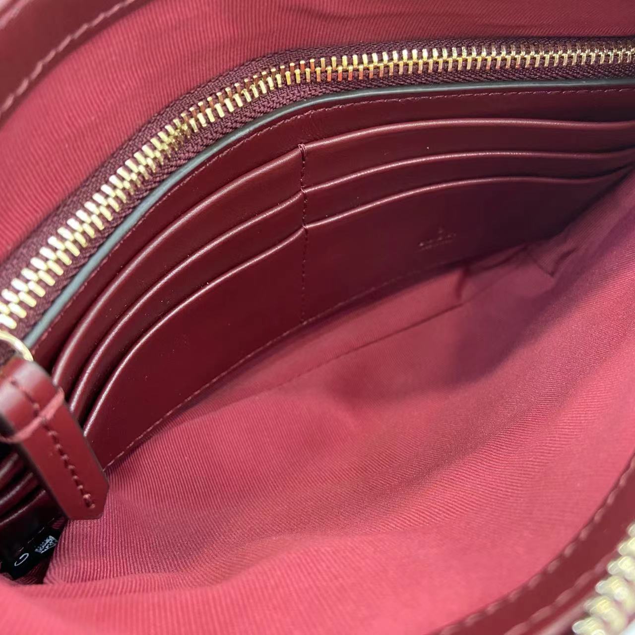 Gucc* GG Marmont Chain Wallet(21*15*3.5CM)