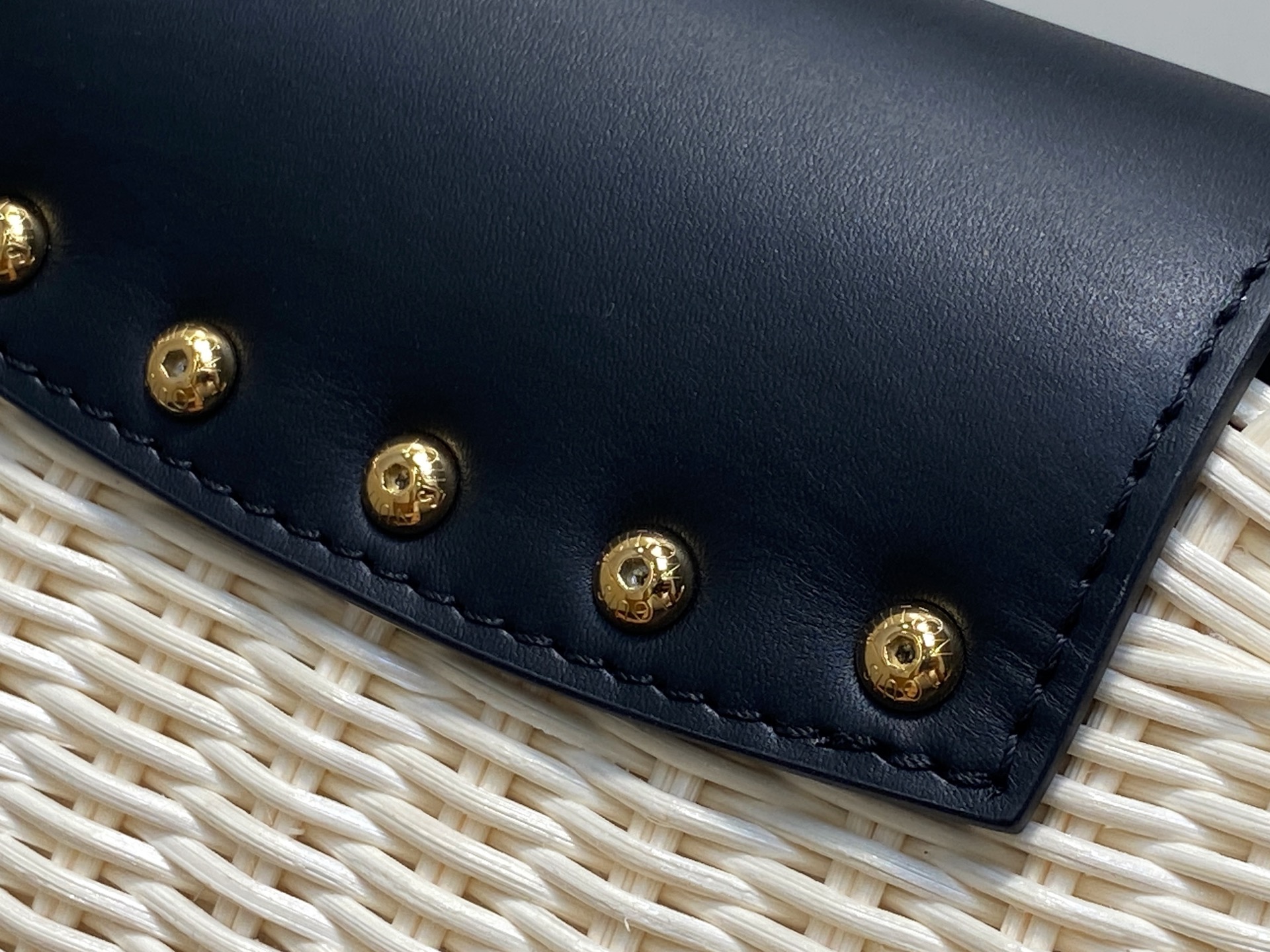 Louis Vu*tton Capucines M26005(21×14×8CM)