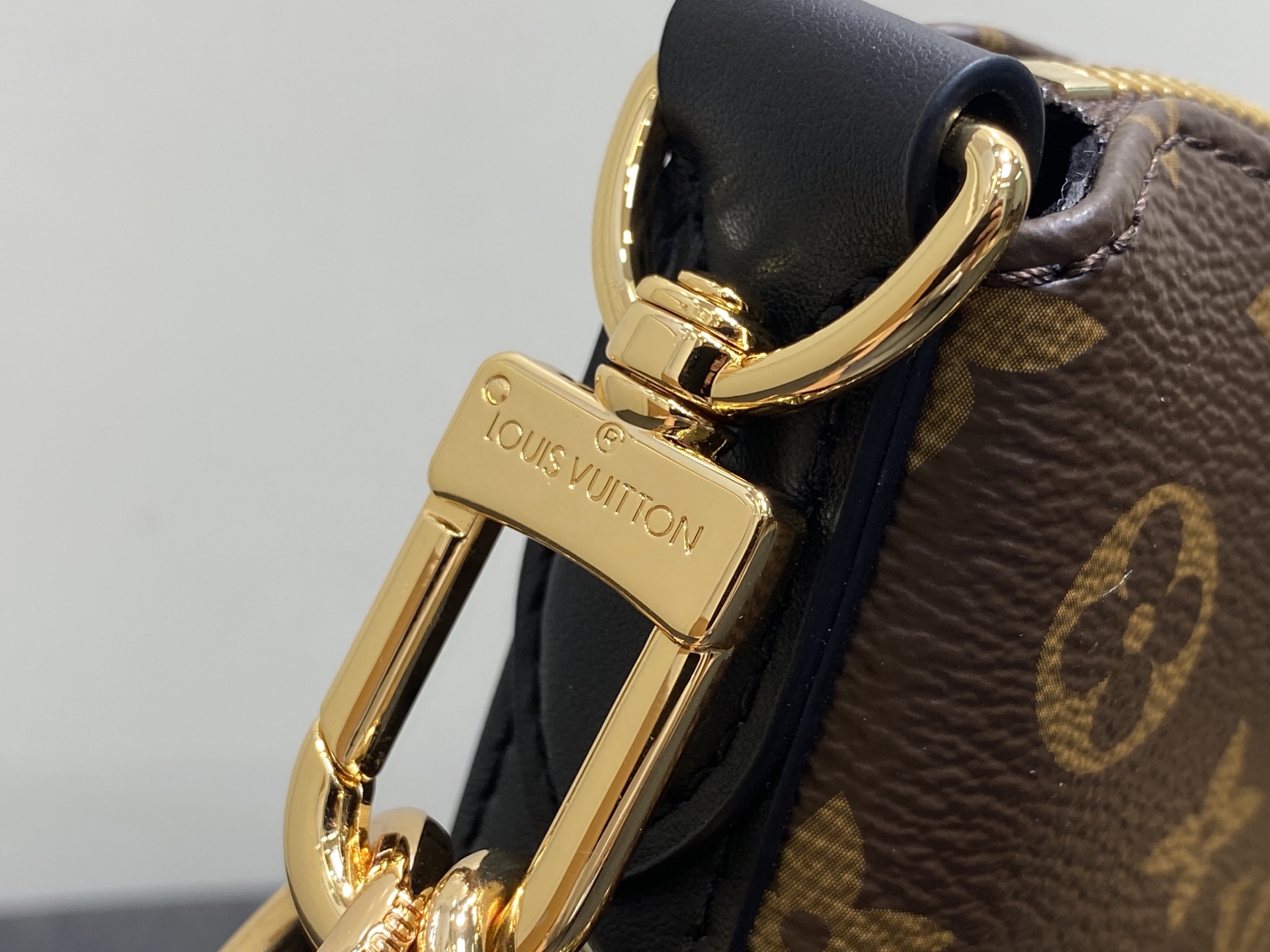 L*V Cookie BB Bag M15056(19 x 5 x 28.5CM)