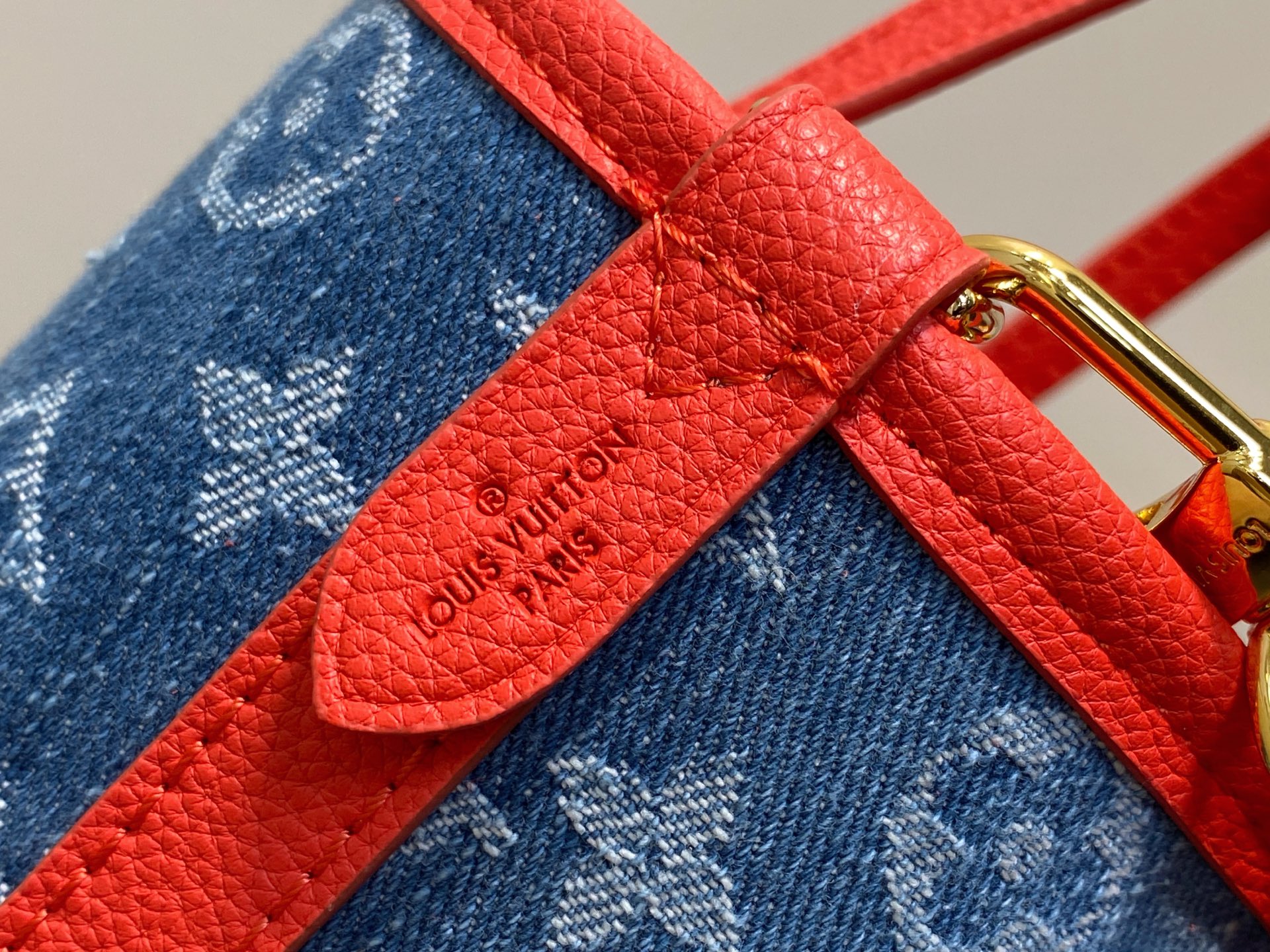 Louis Vuitton Neverfull linside Out BB(26.5 x 16.5 x 11CM)