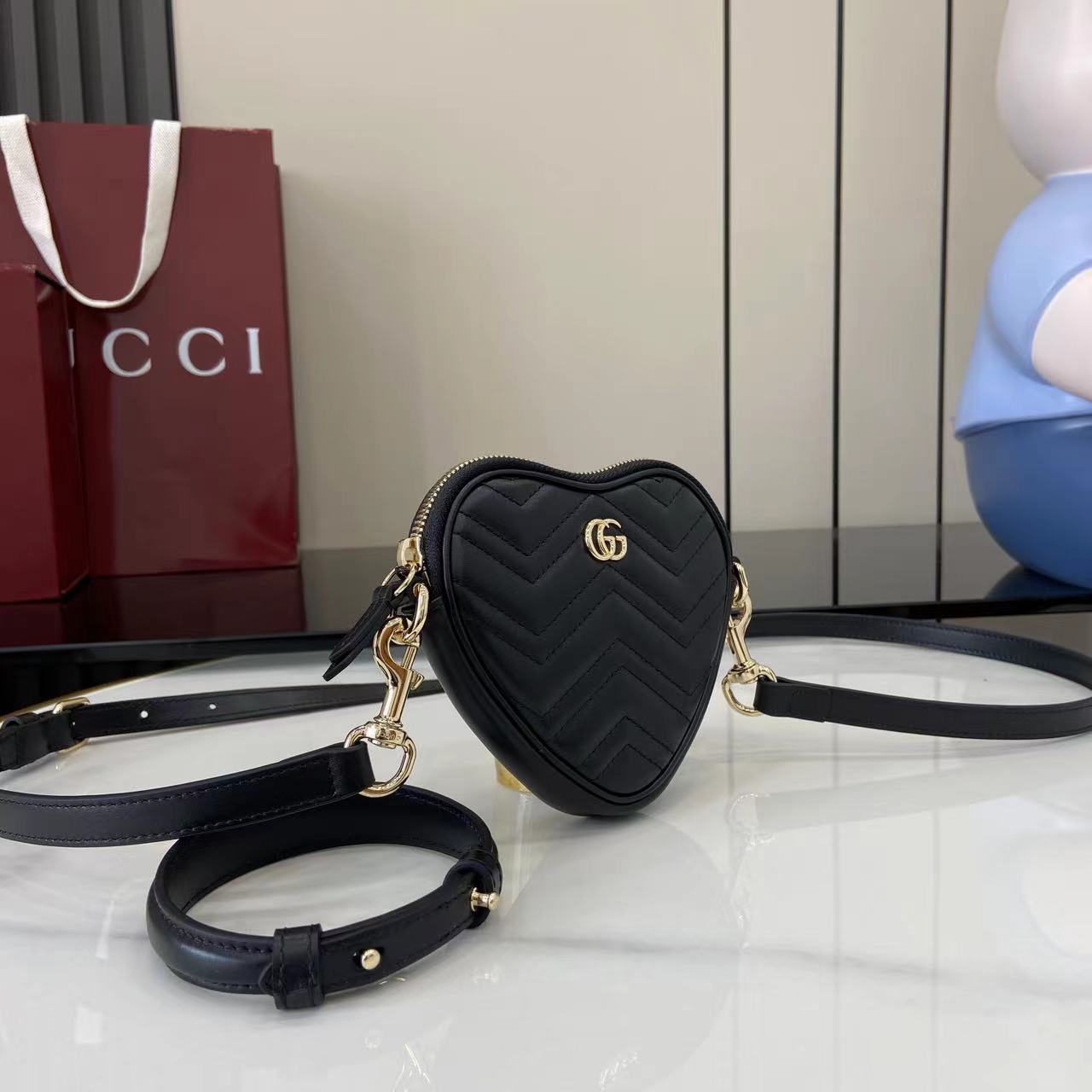 Gucc* GG Marmont Mini Bag(13.5*11.5*2.5CM)
