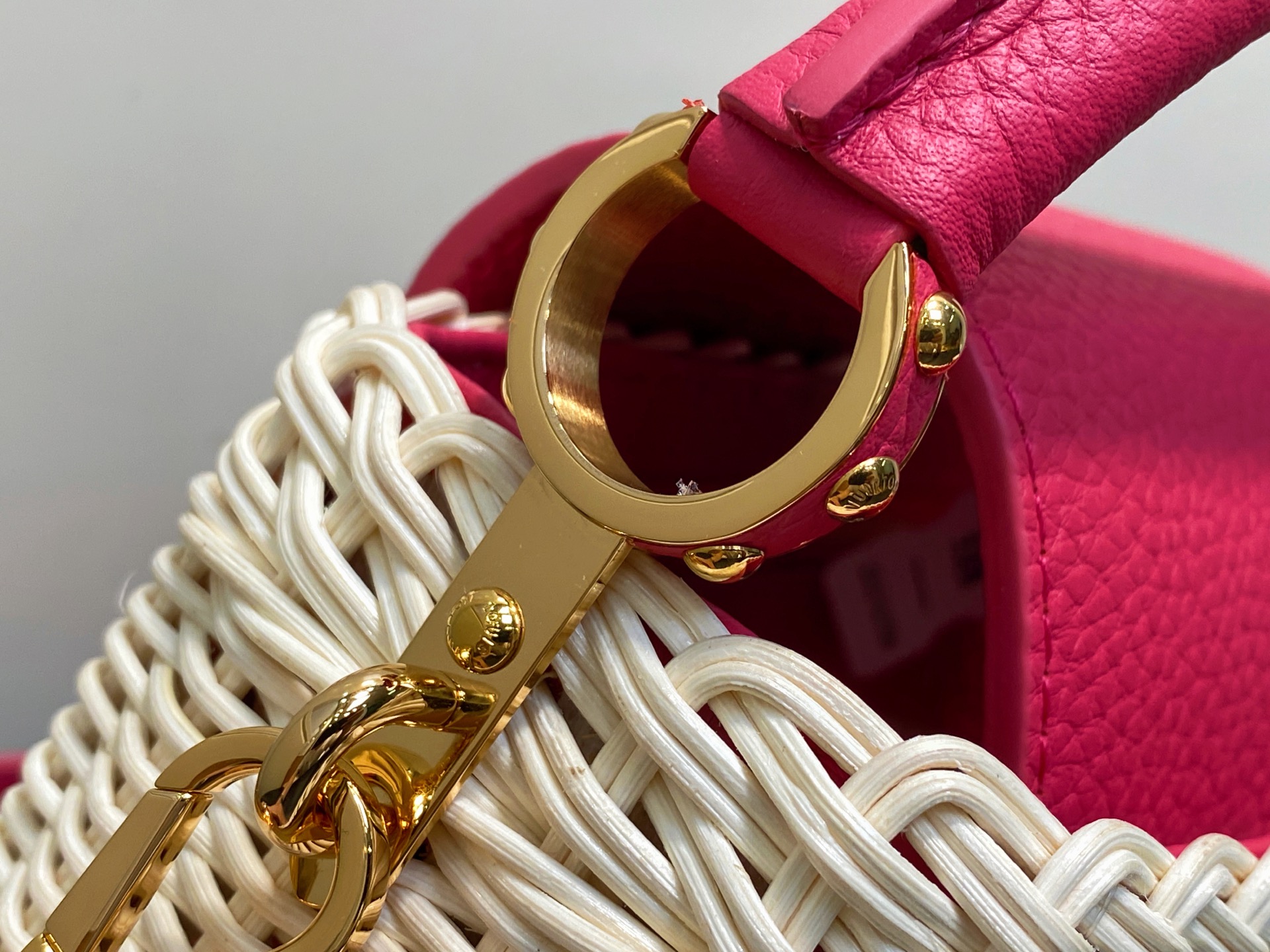 Louis Vu*tton Capucines M26005(21×14×8CM)