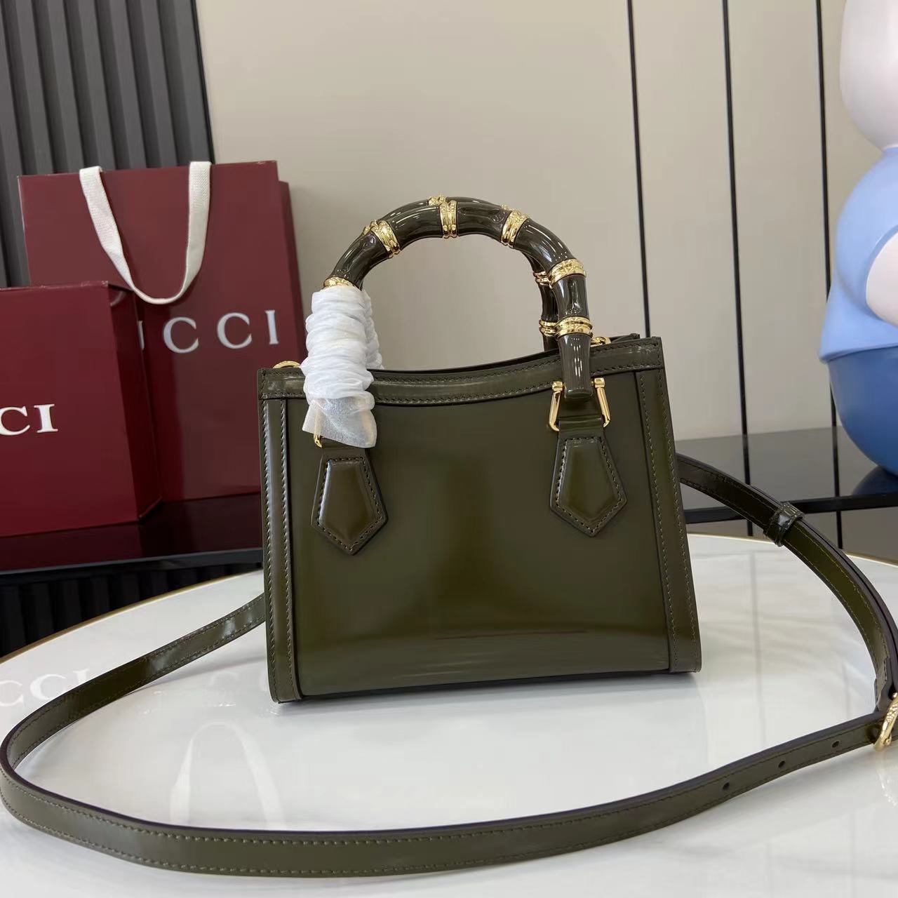 Gucc* Diana Bamboo Top Handle Bag(20*16*10CM)