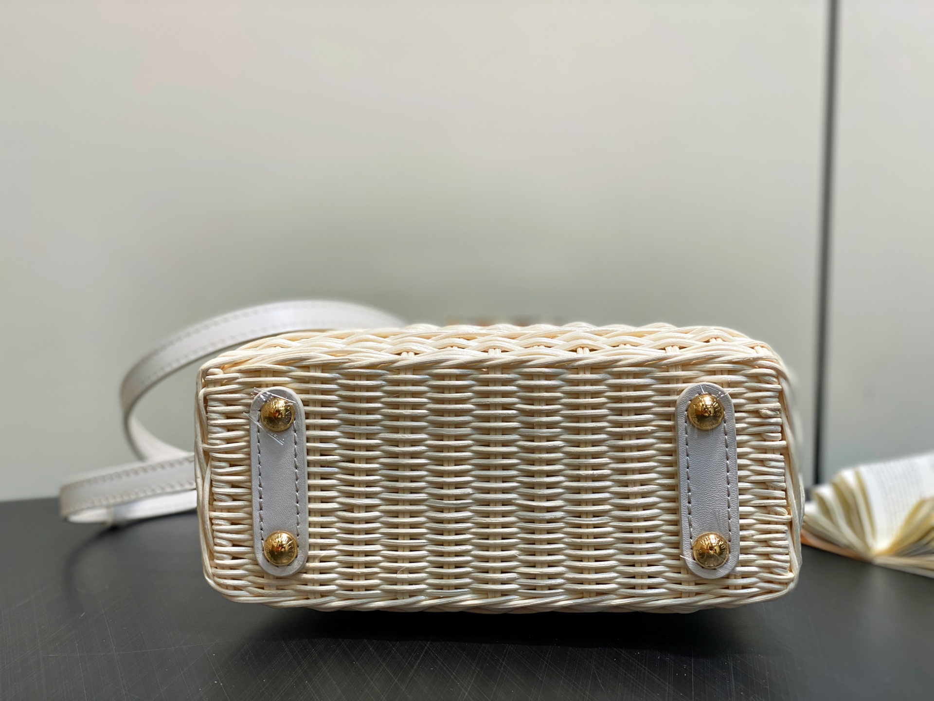 Louis Vu*tton Capucines M26005(21×14×8CM)