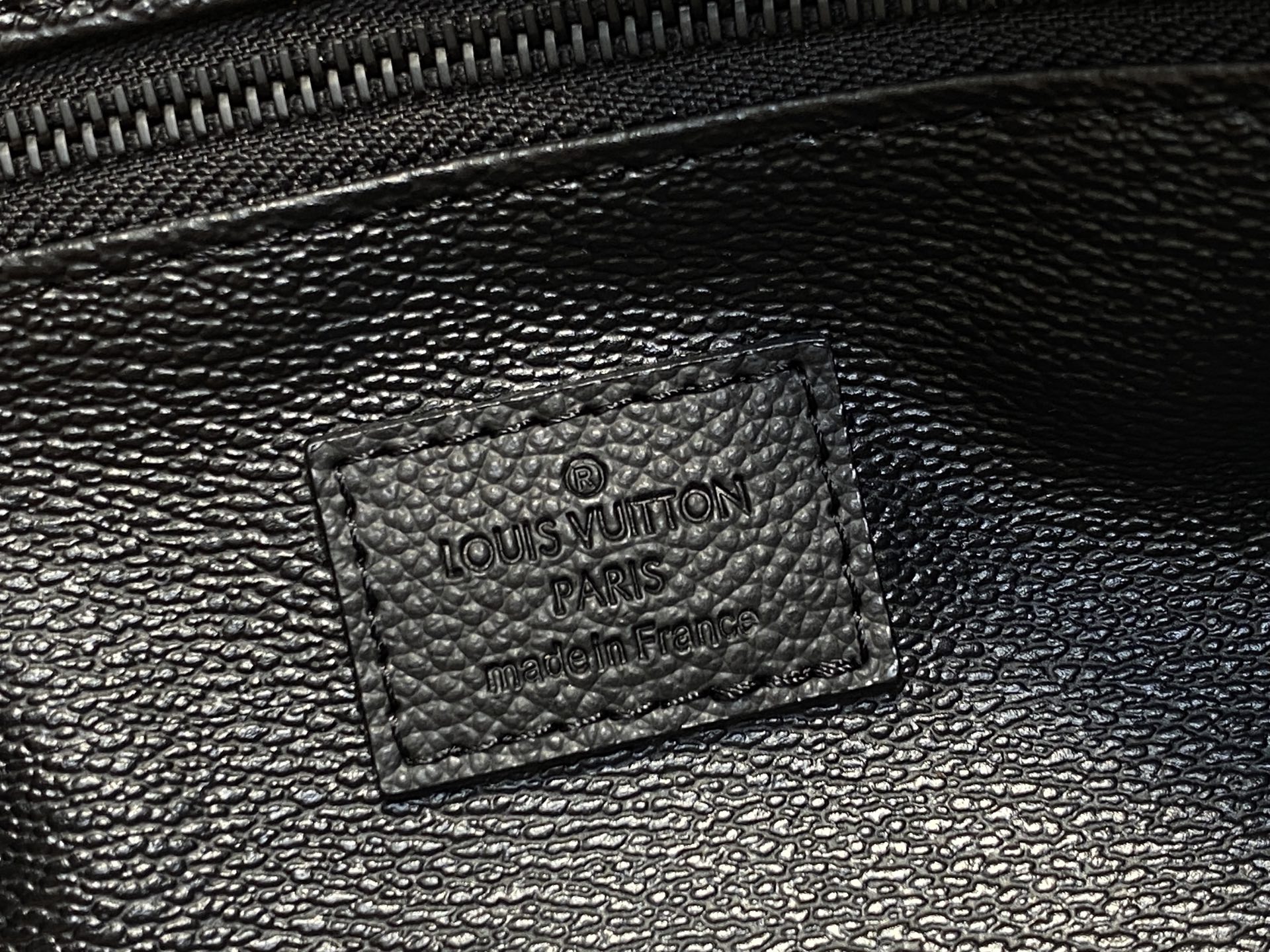 Louis Vu*tton Dopp Kit Pouch(28 x 15 x 16.5CM)