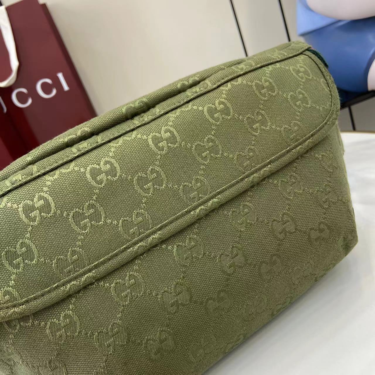 Gucc* Waist Bag(35*40*20CM)