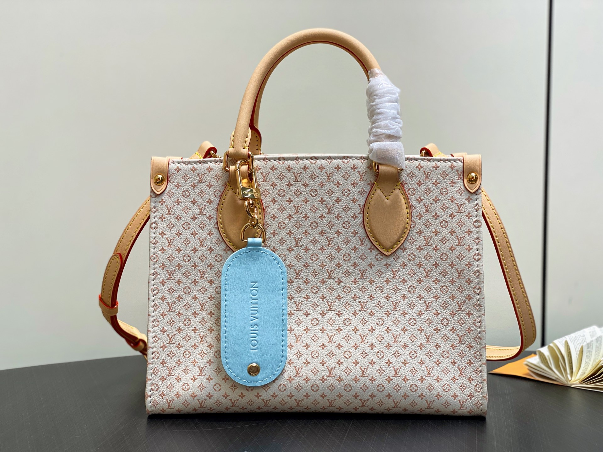 Louis Vuitton Romance OnTheGo PM-25 x 19 x 11.5 CM