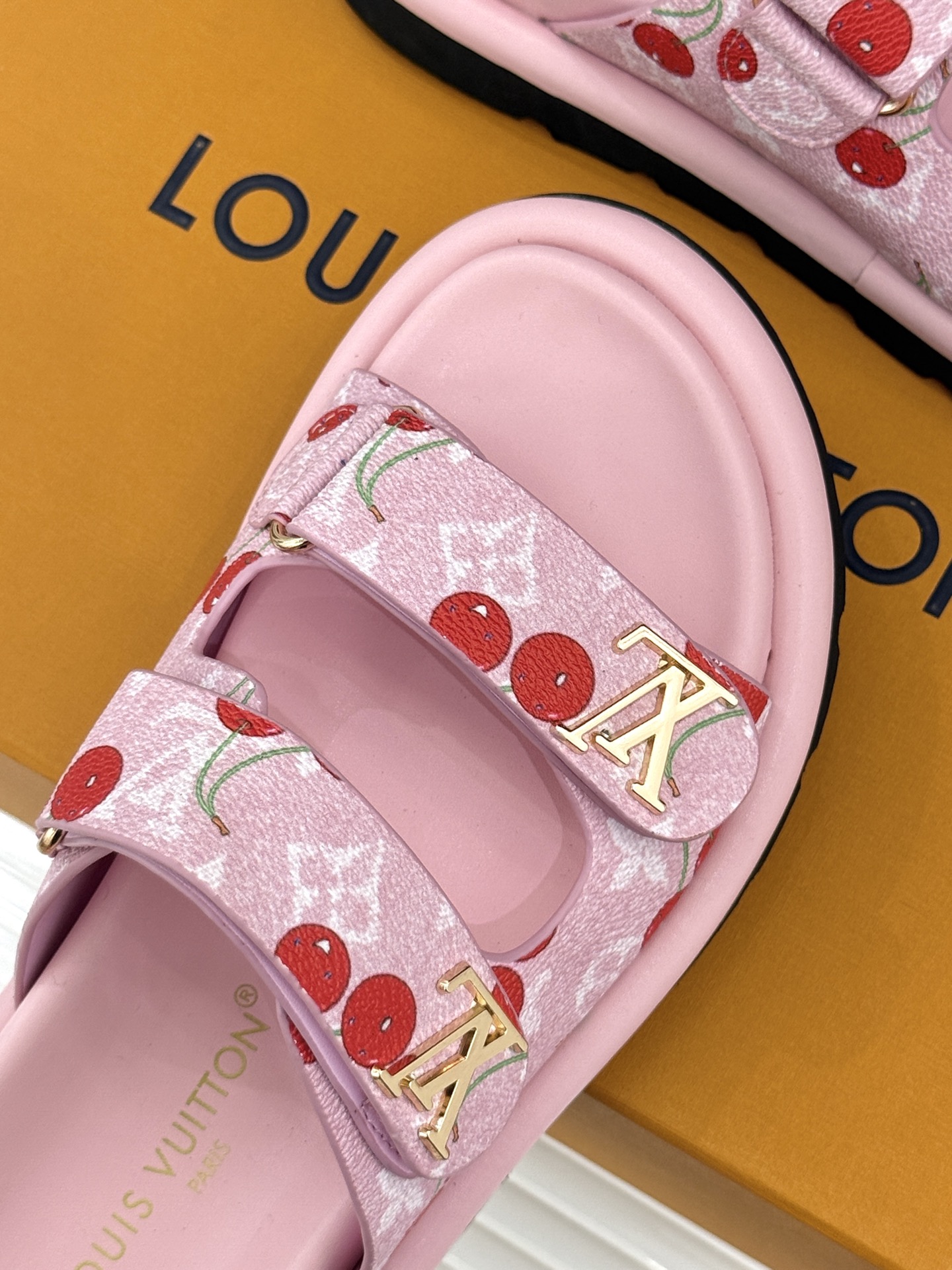 Louis Vuitt0n Slides(EU35-43)