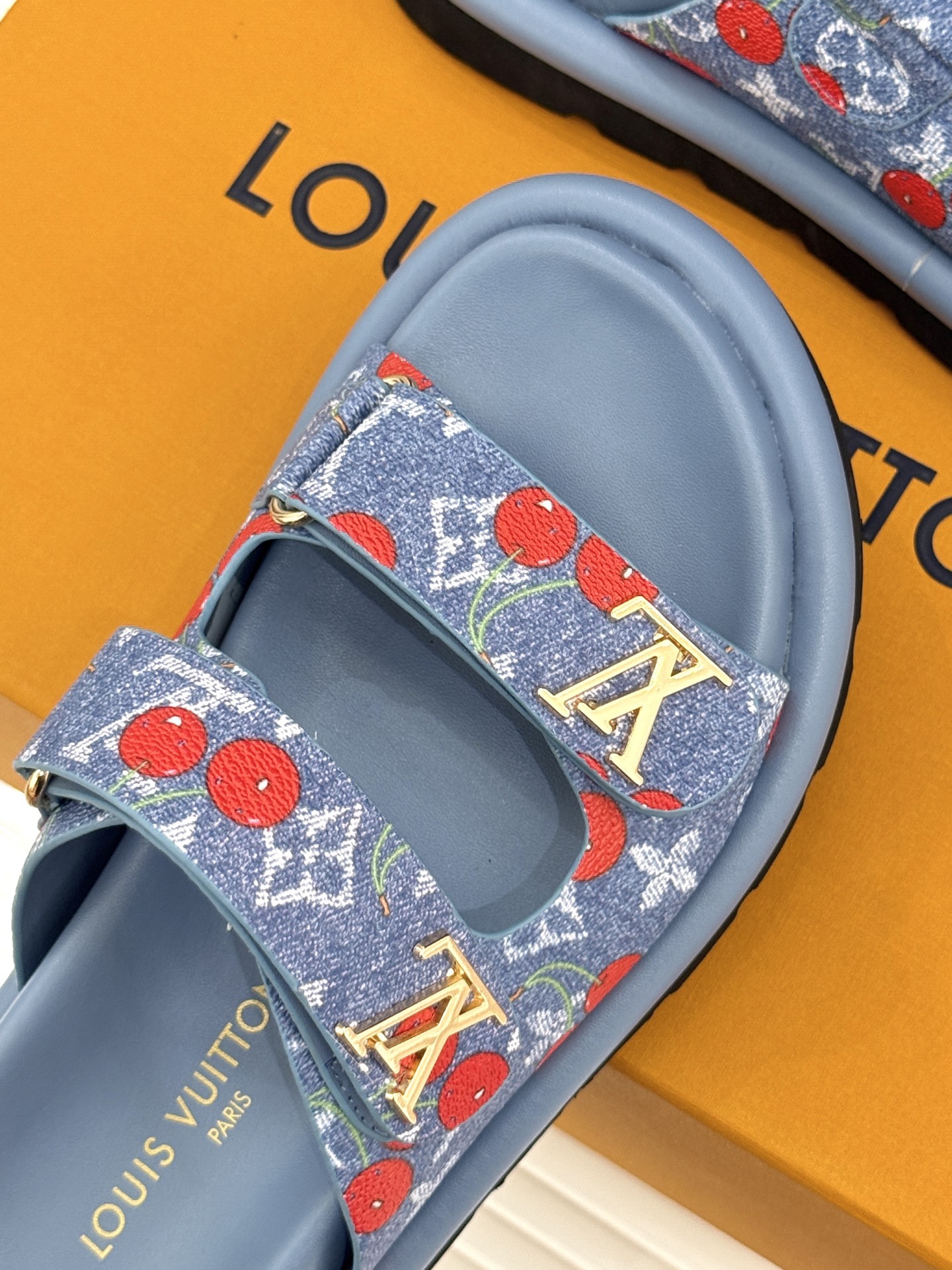 Louis Vuitt0n Slides(EU35-43)