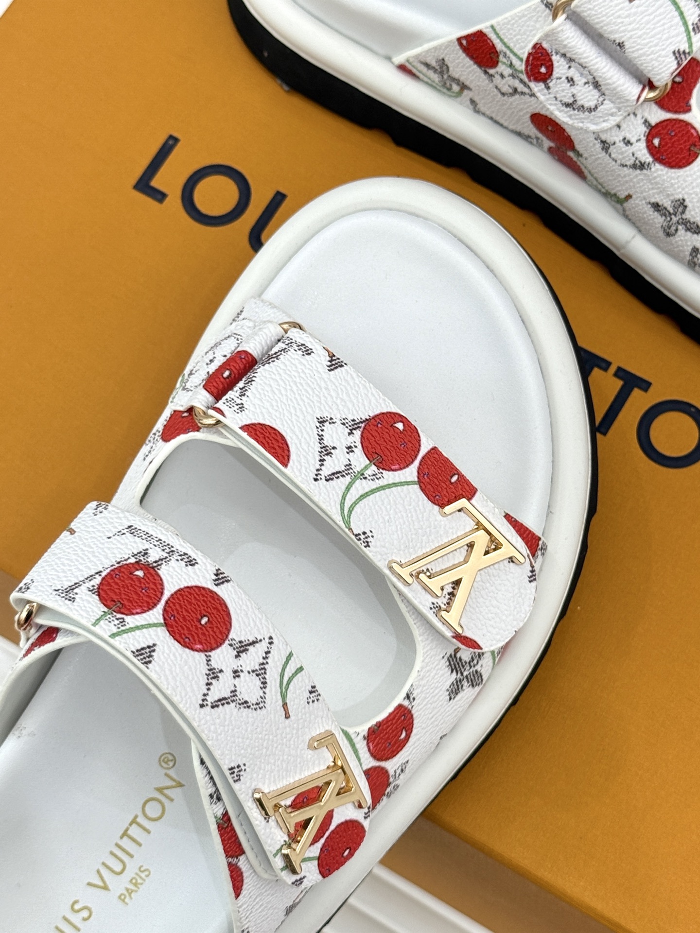 Louis Vuitt0n Slides(EU35-43)