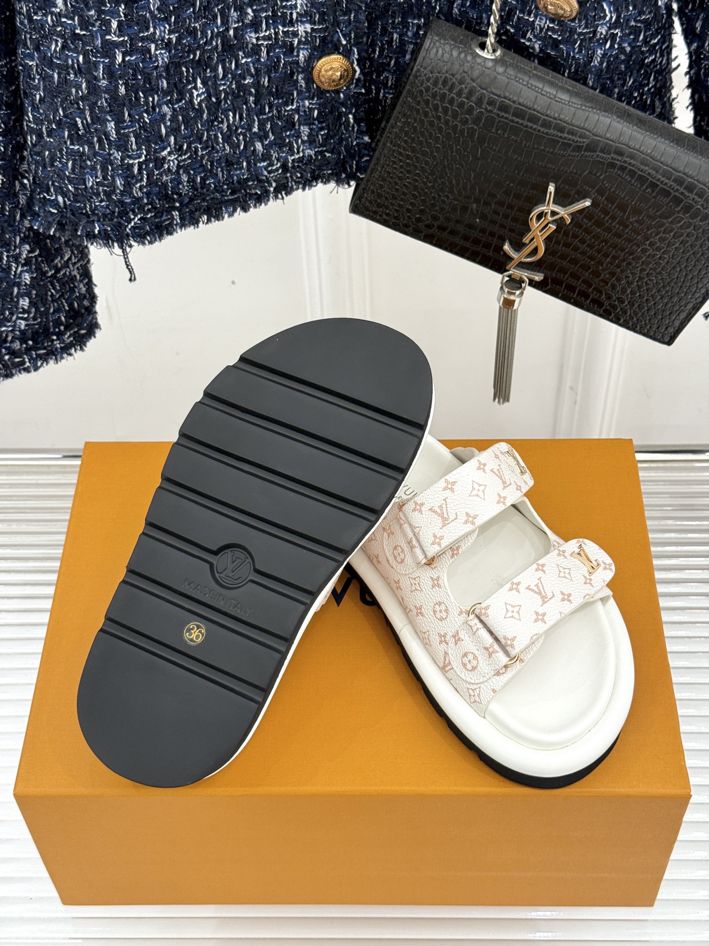 Louis Vuitt0n Slides(EU35-43)