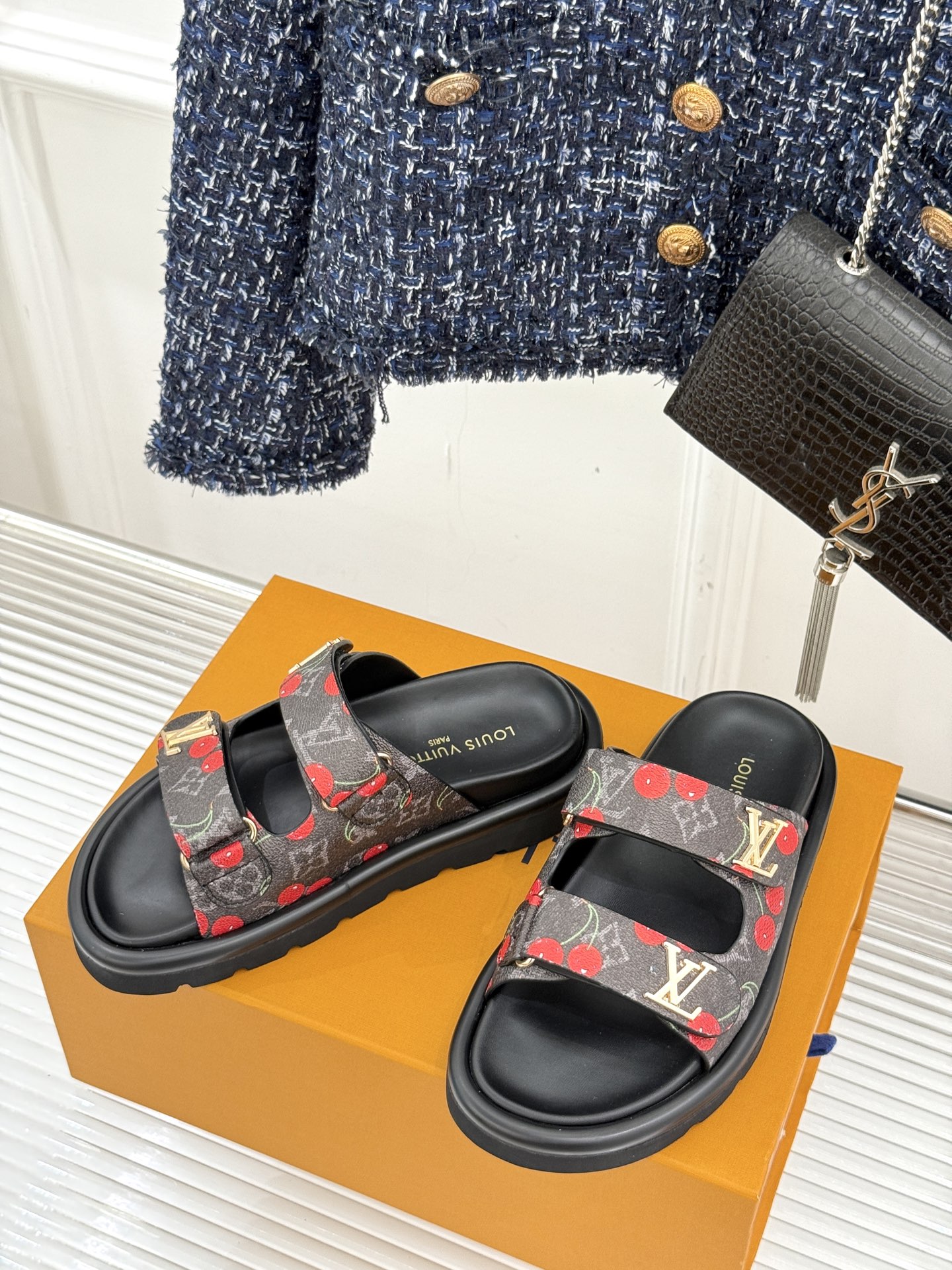 Louis Vuitt0n Slides(EU35-43)