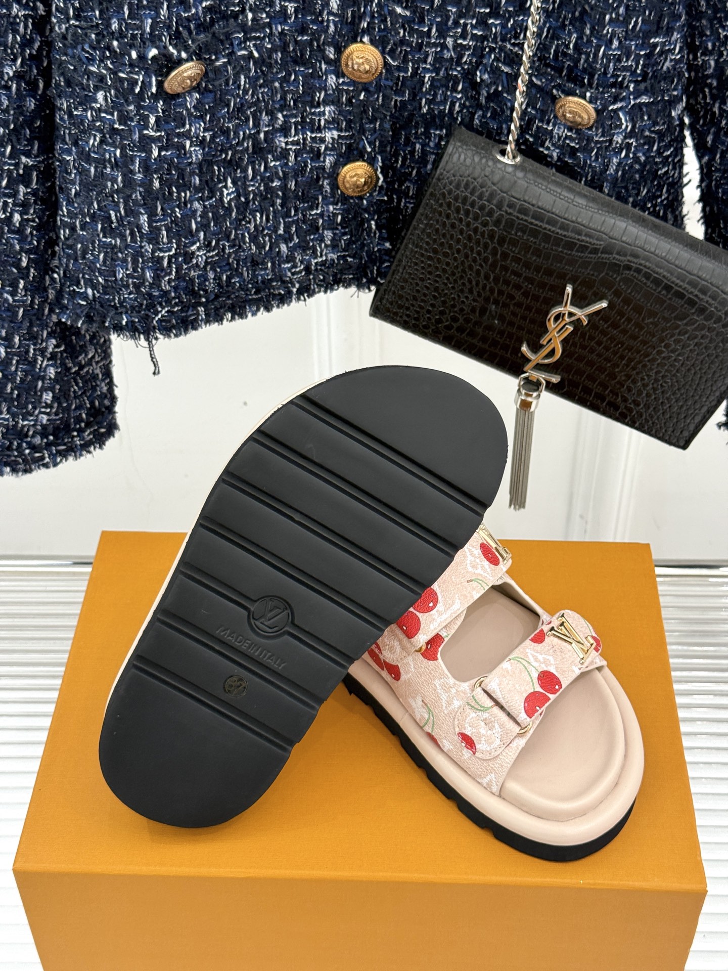 Louis Vuitt0n Slides(EU35-43)