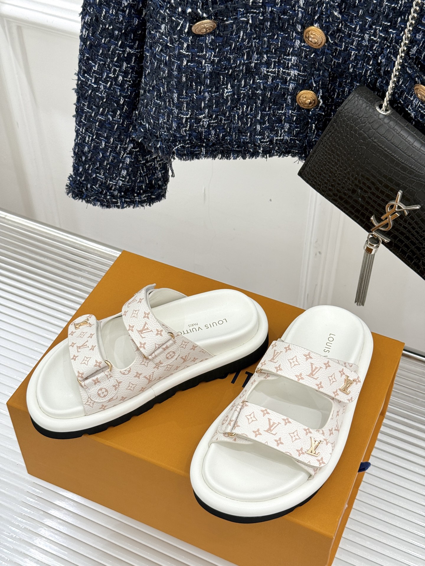 Louis Vuitt0n Slides(EU35-43)