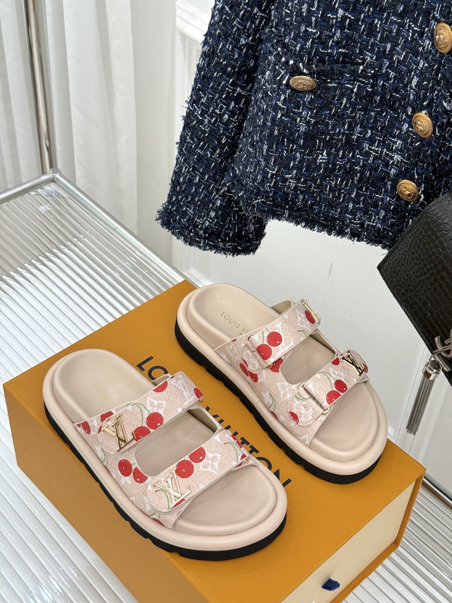 Louis Vuitt0n Slides(EU35-43)