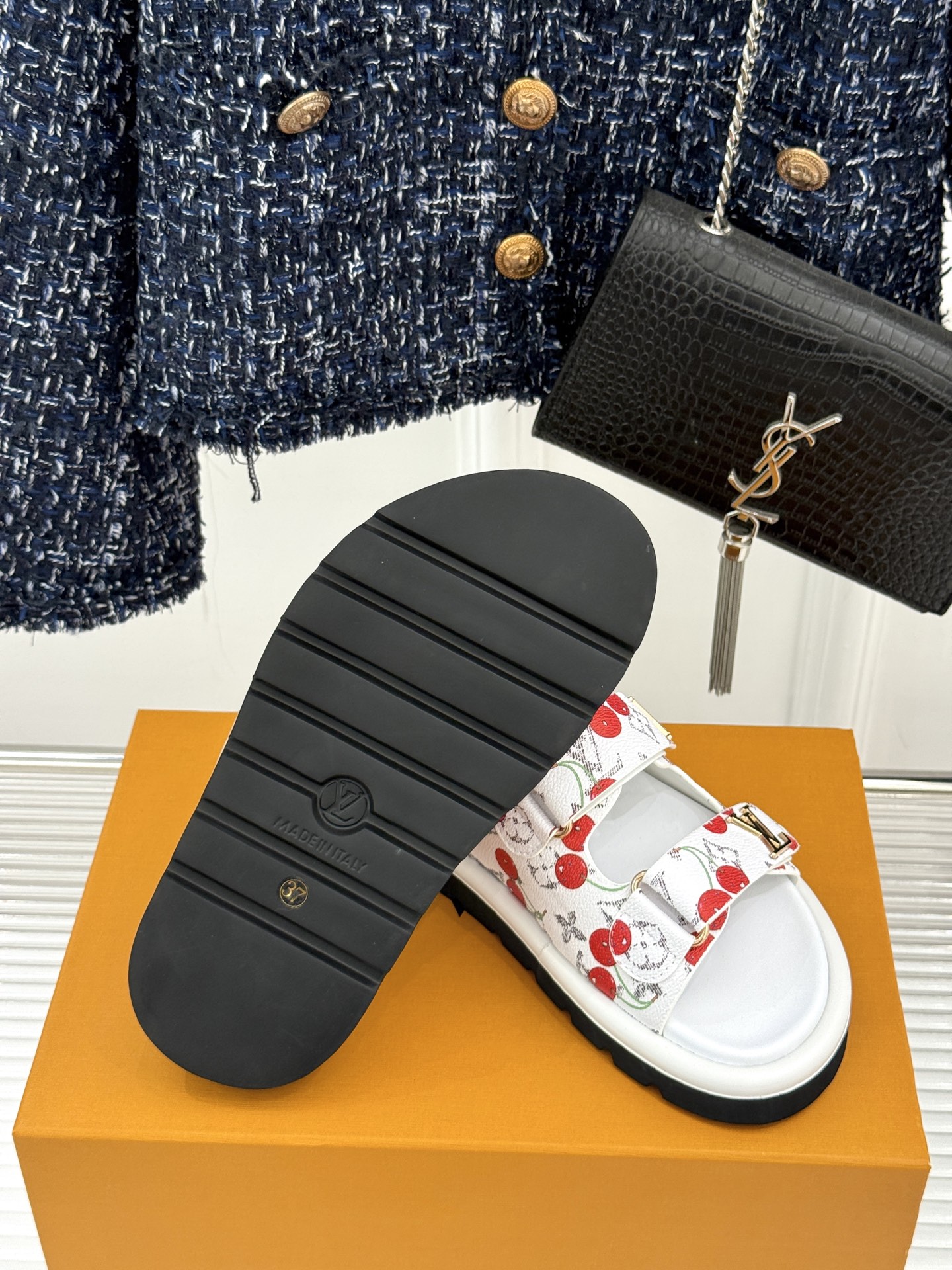 Louis Vuitt0n Slides(EU35-43)