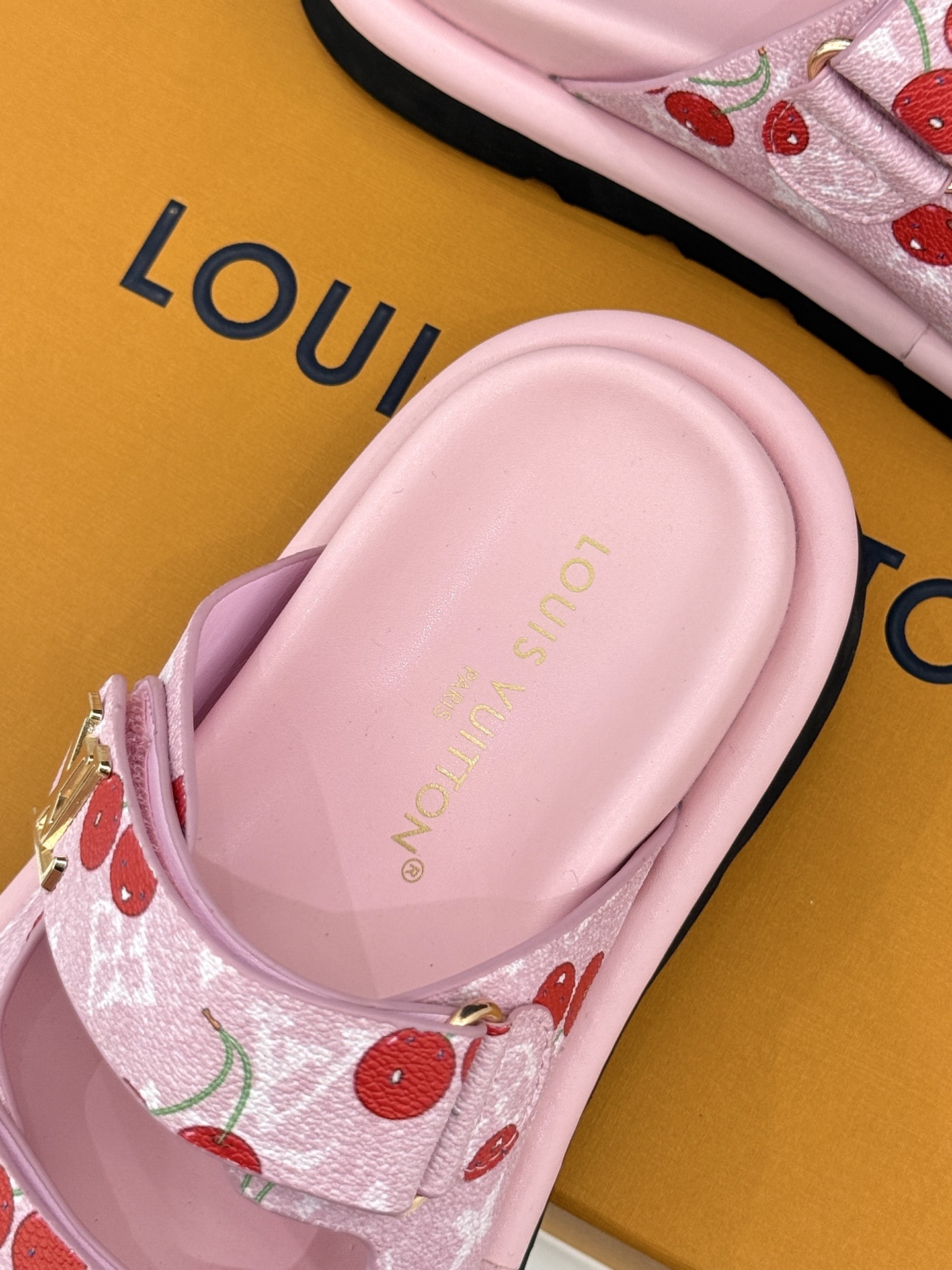 Louis Vuitt0n Slides(EU35-43)