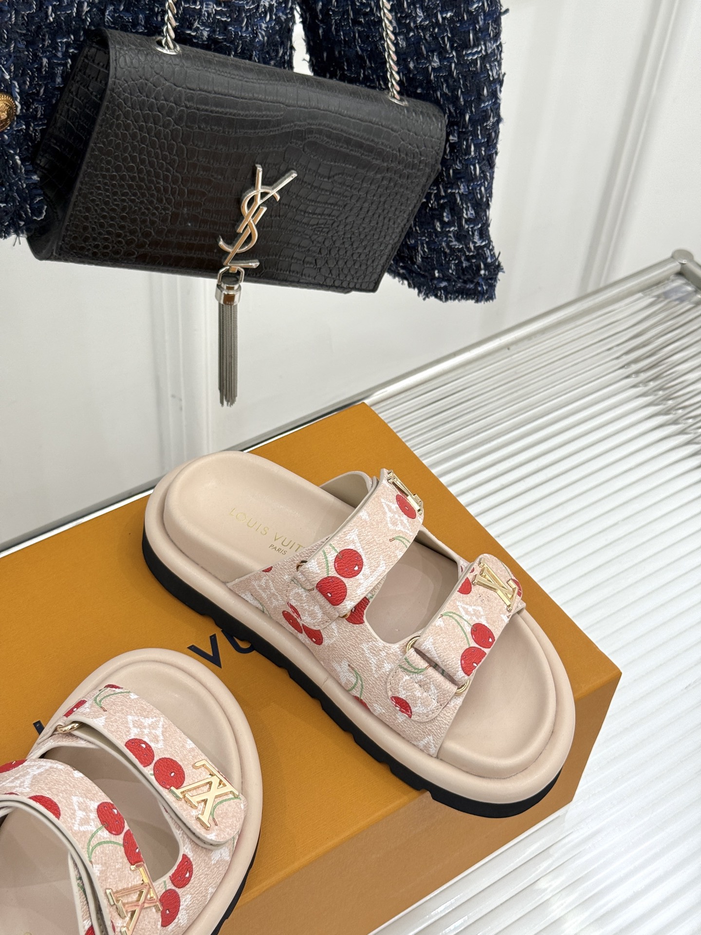 Louis Vuitt0n Slides(EU35-43)