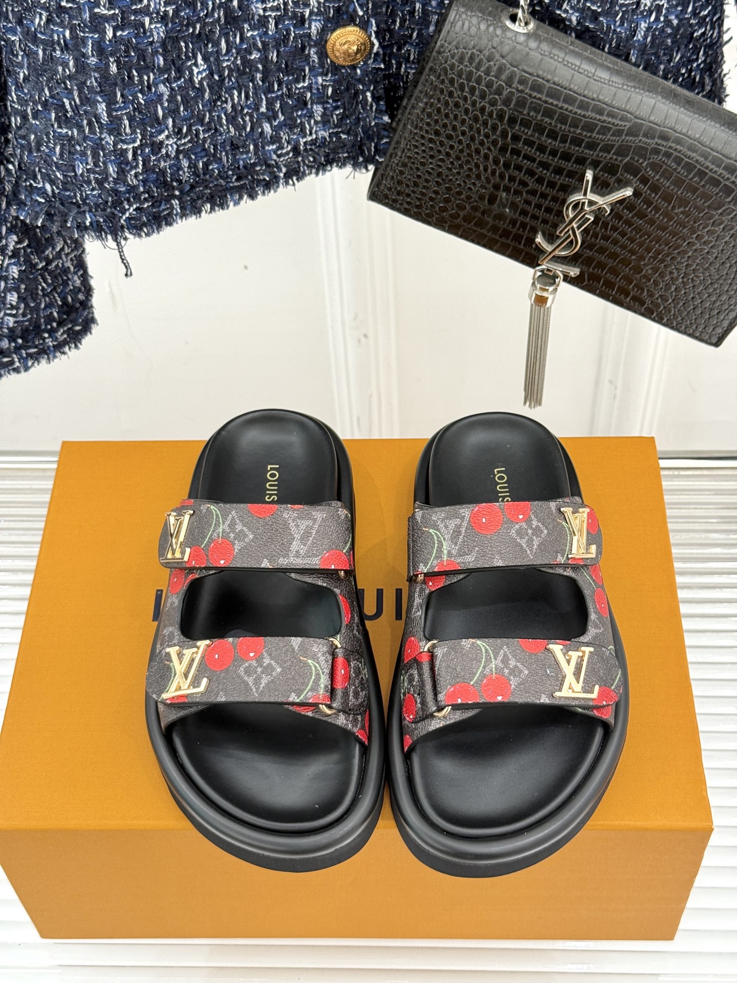 Louis Vuitt0n Slides(EU35-43)