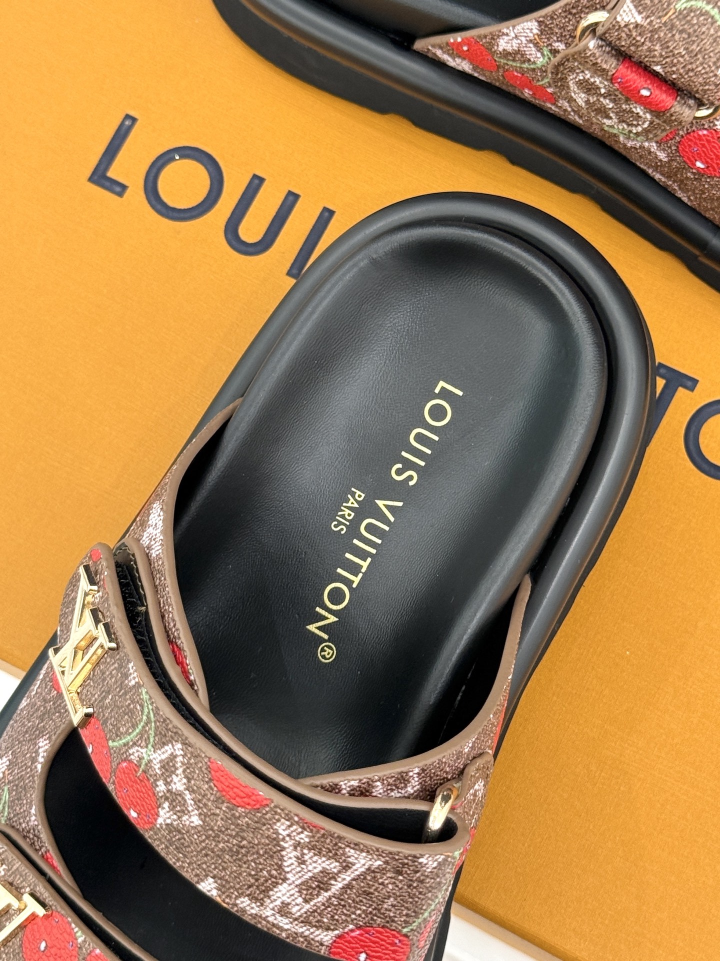 Louis Vuitt0n Slides(EU35-43)
