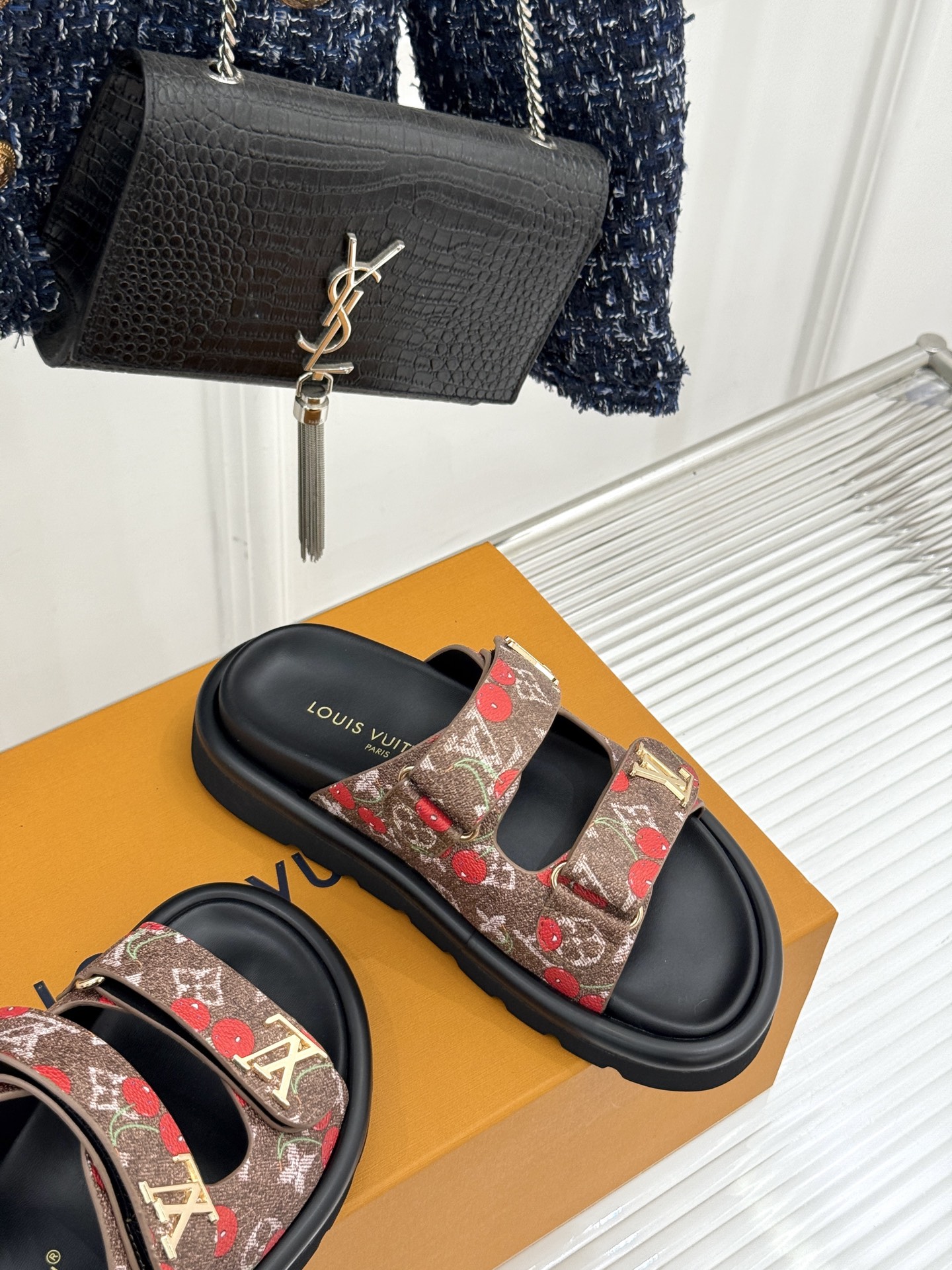 Louis Vuitt0n Slides(EU35-43)