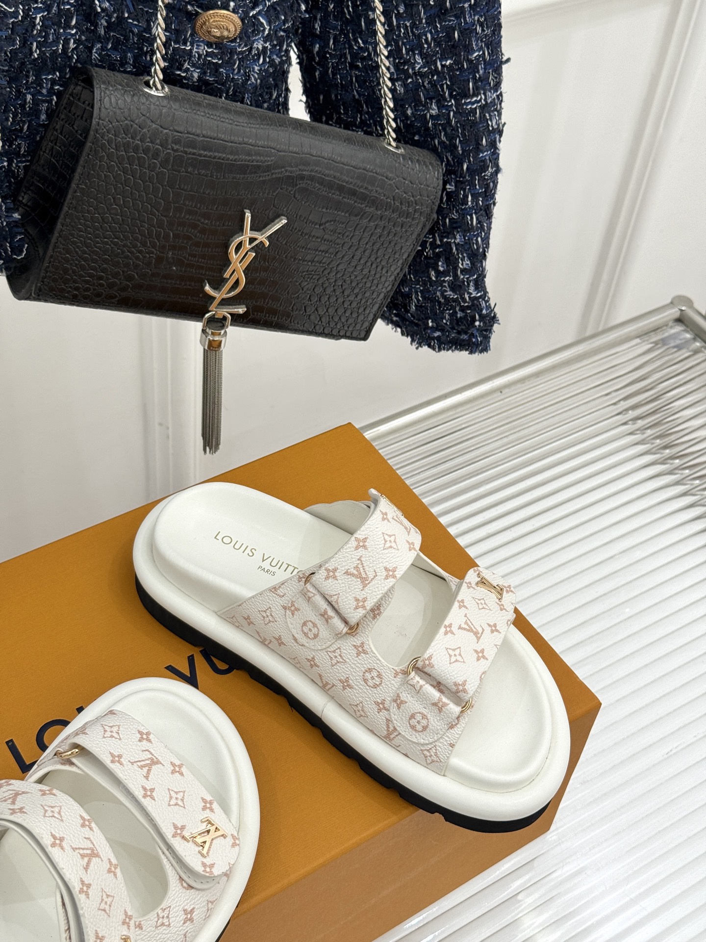 Louis Vuitt0n Slides(EU35-43)