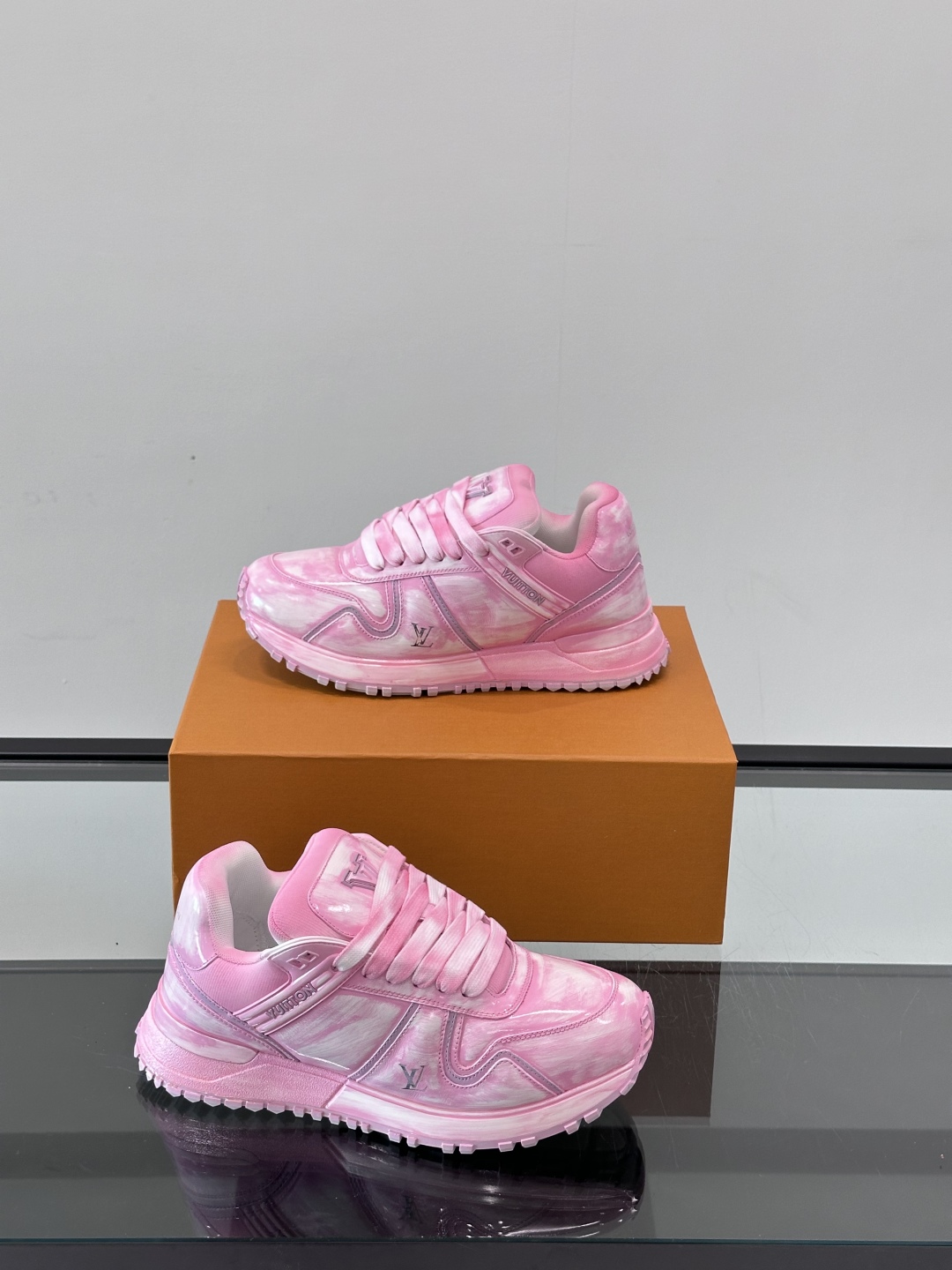 Lo*uis Vu*itton Run Away Sneakers(EU39-46)