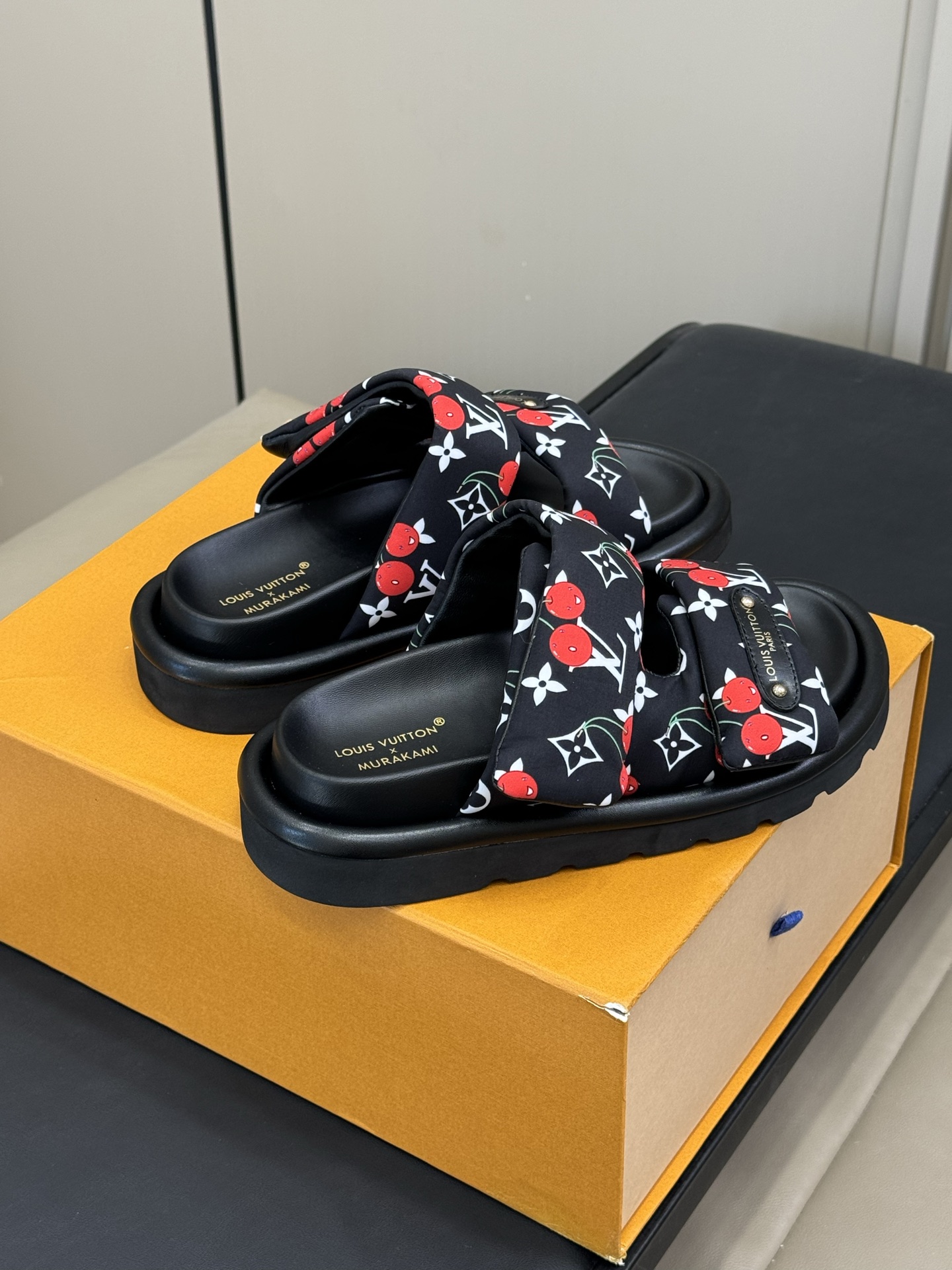 Louis Vuitt0n X TM Pool Plllow Slides(EU35-41)