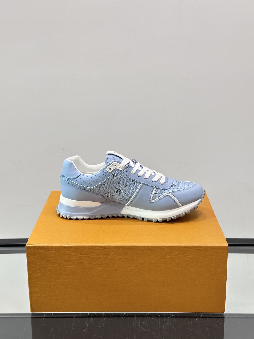 Lo*uis Vu*itton Run Away Sneakers(EU39-46)