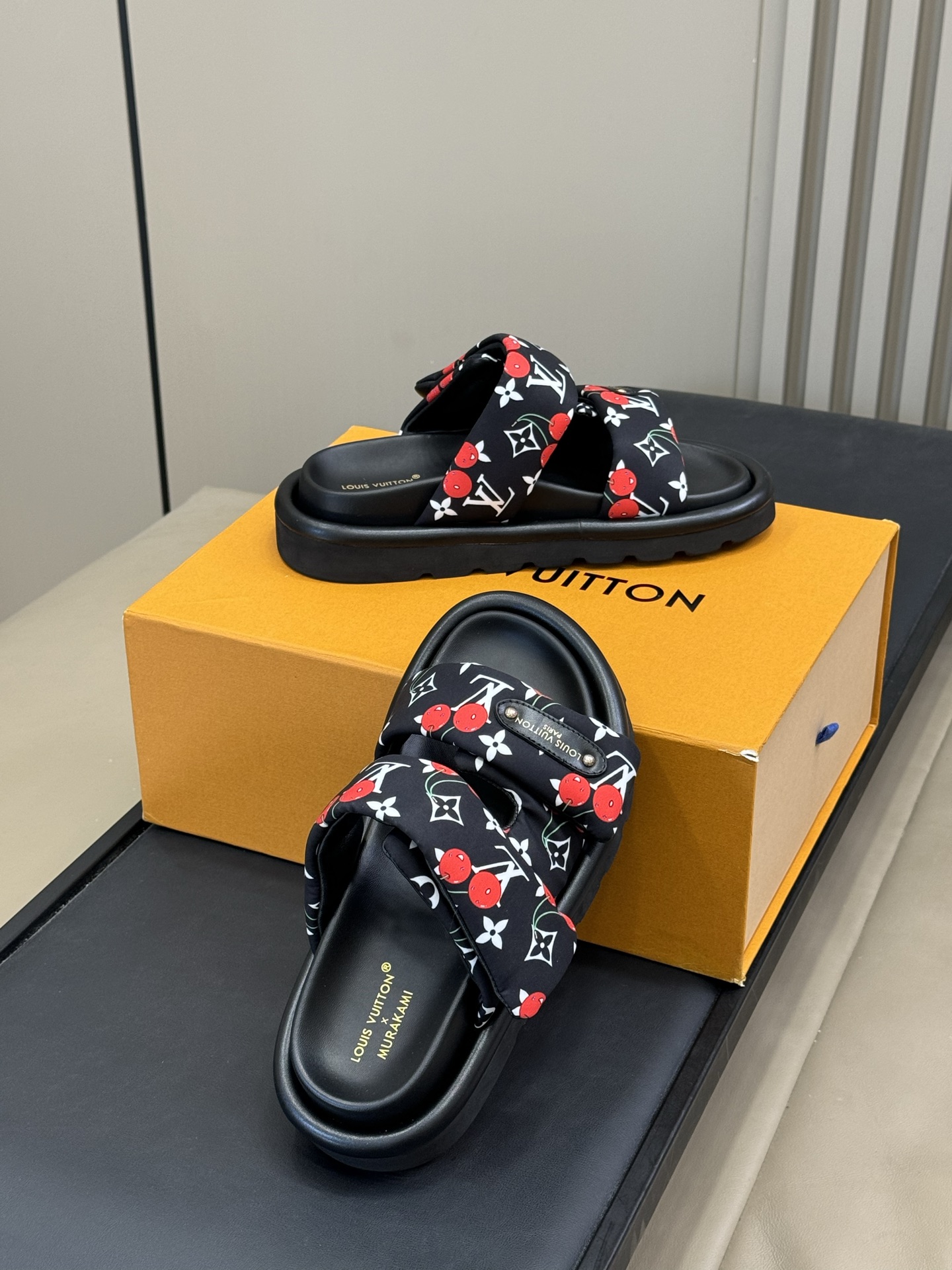 Louis Vuitt0n X TM Pool Plllow Slides(EU35-41)