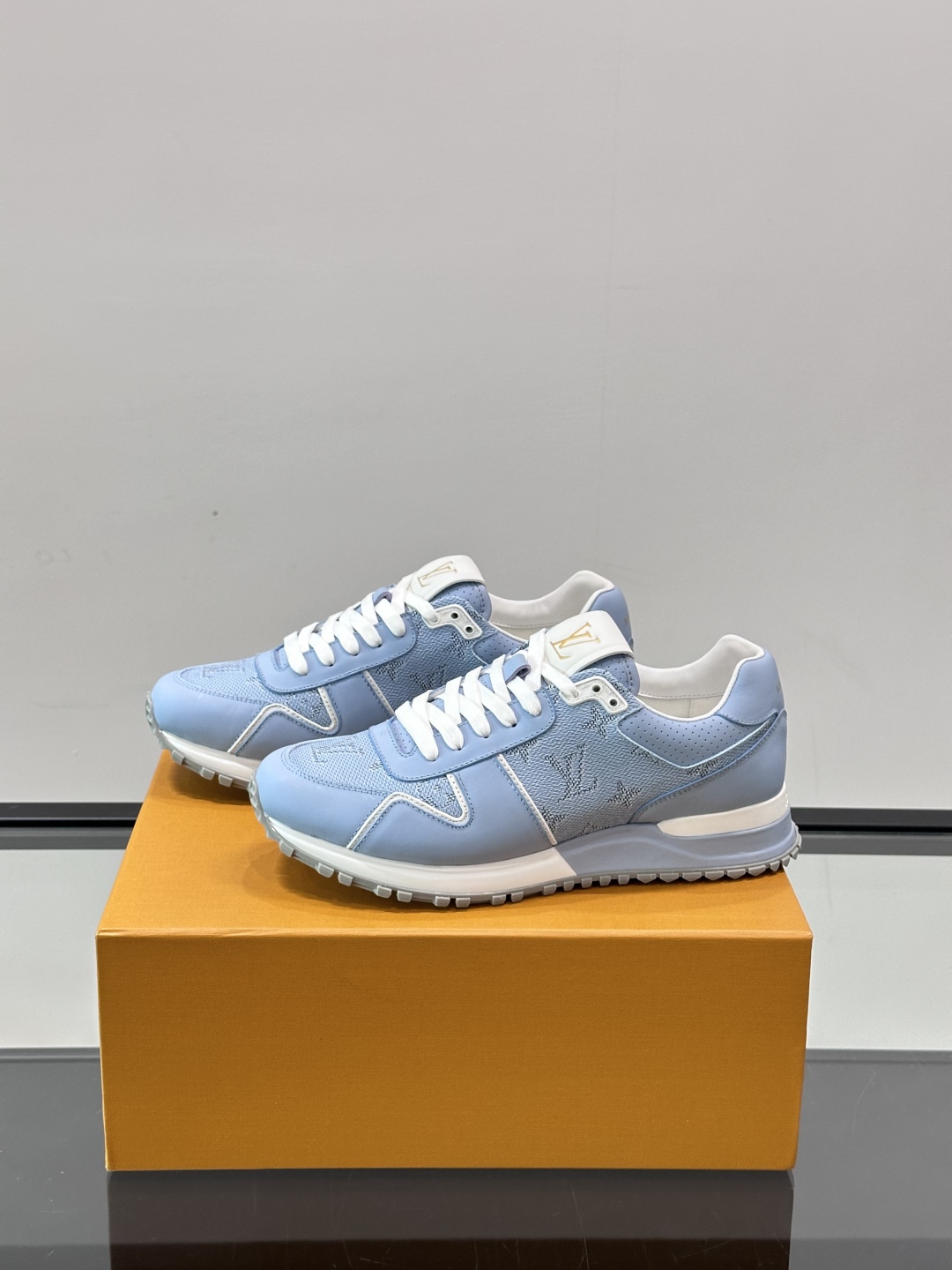 Lo*uis Vu*itton Run Away Sneakers(EU39-46)