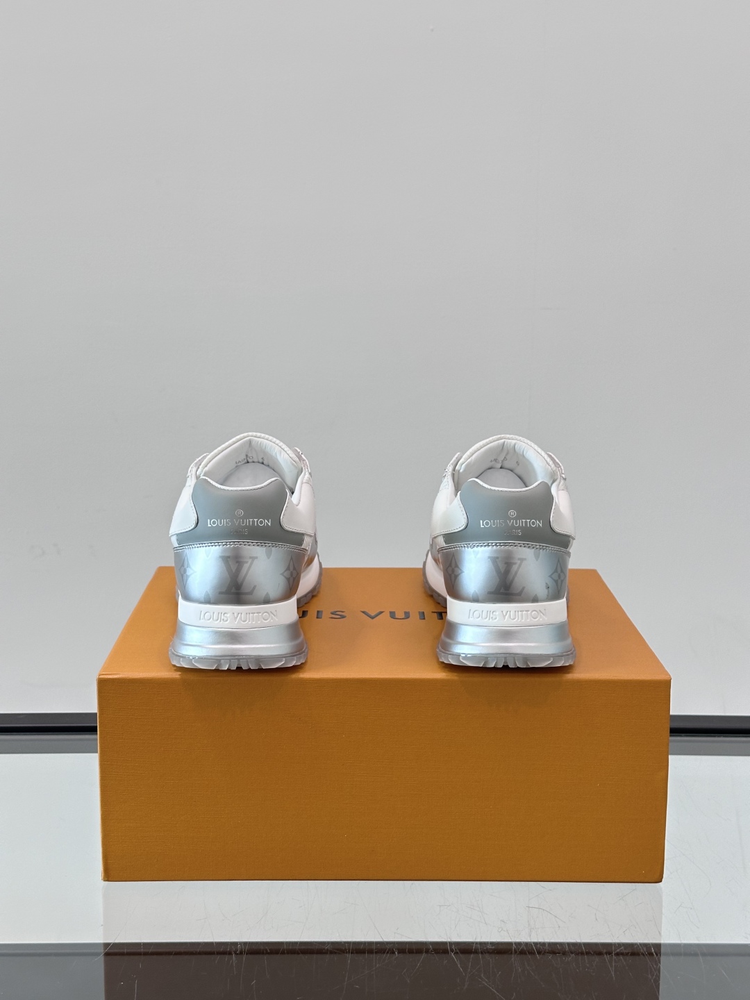 Lo*uis Vu*itton Run Away Sneakers(EU39-46)