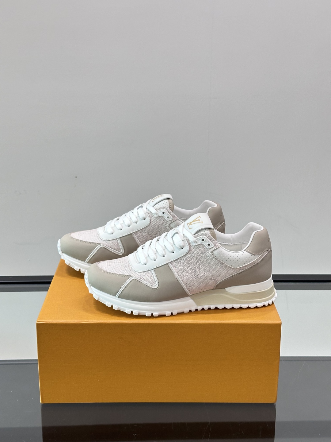 Lo*uis Vu*itton Run Away Sneakers(EU39-46)