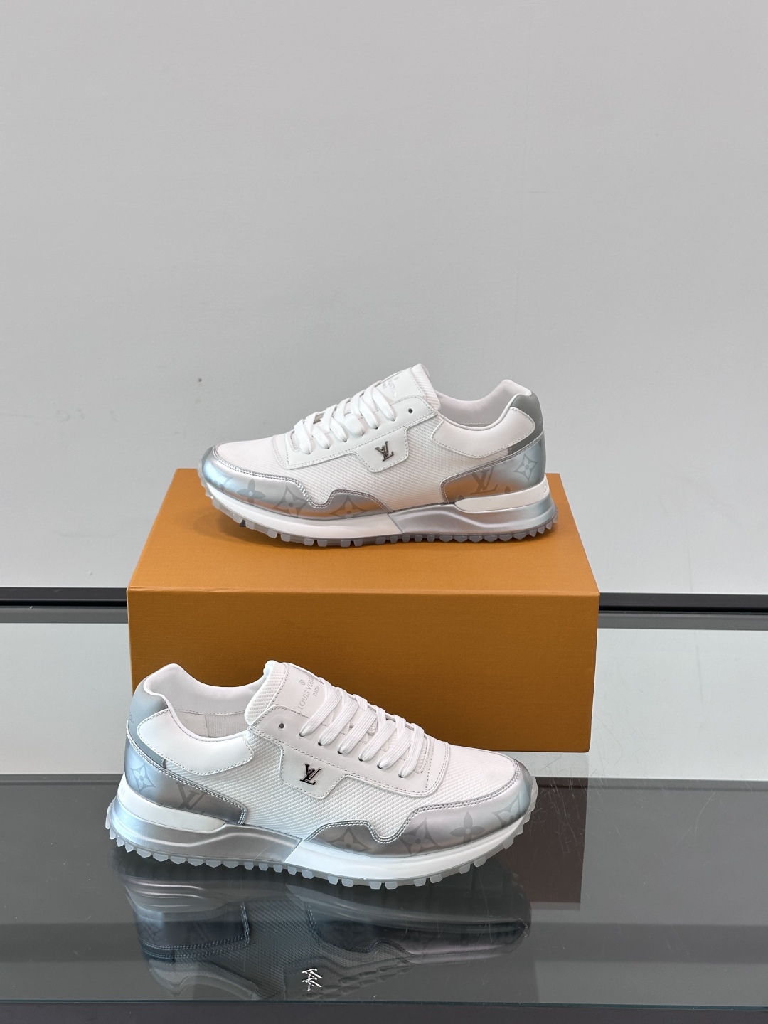 Lo*uis Vu*itton Run Away Sneakers(EU39-46)