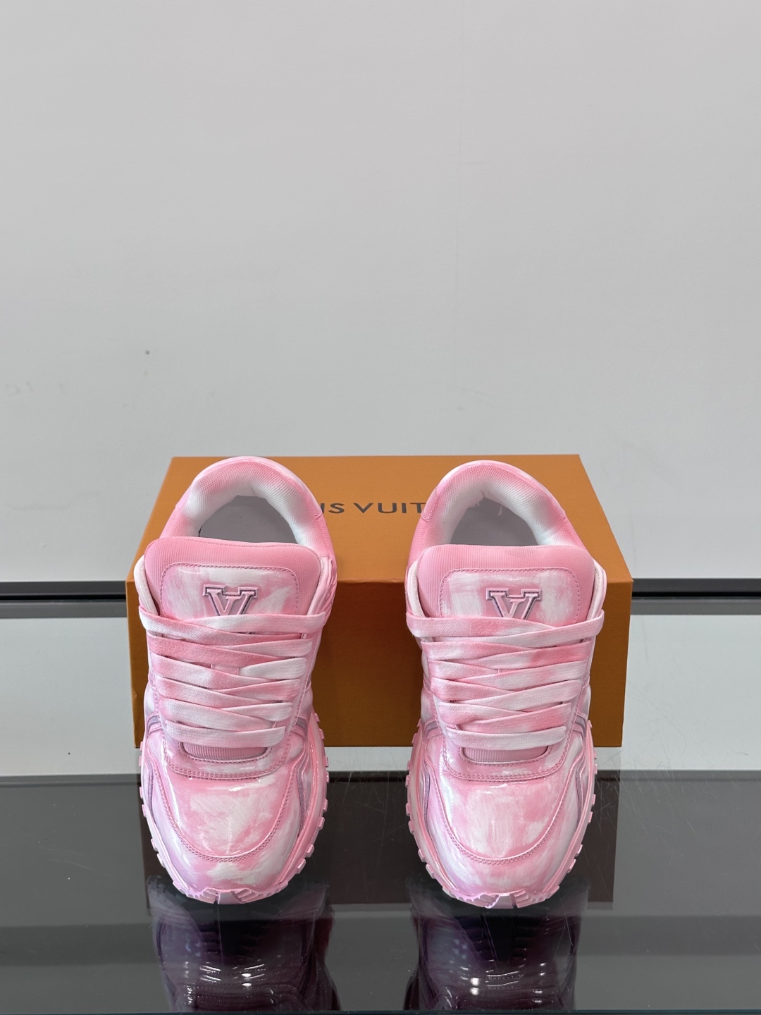 Lo*uis Vu*itton Run Away Sneakers(EU39-46)