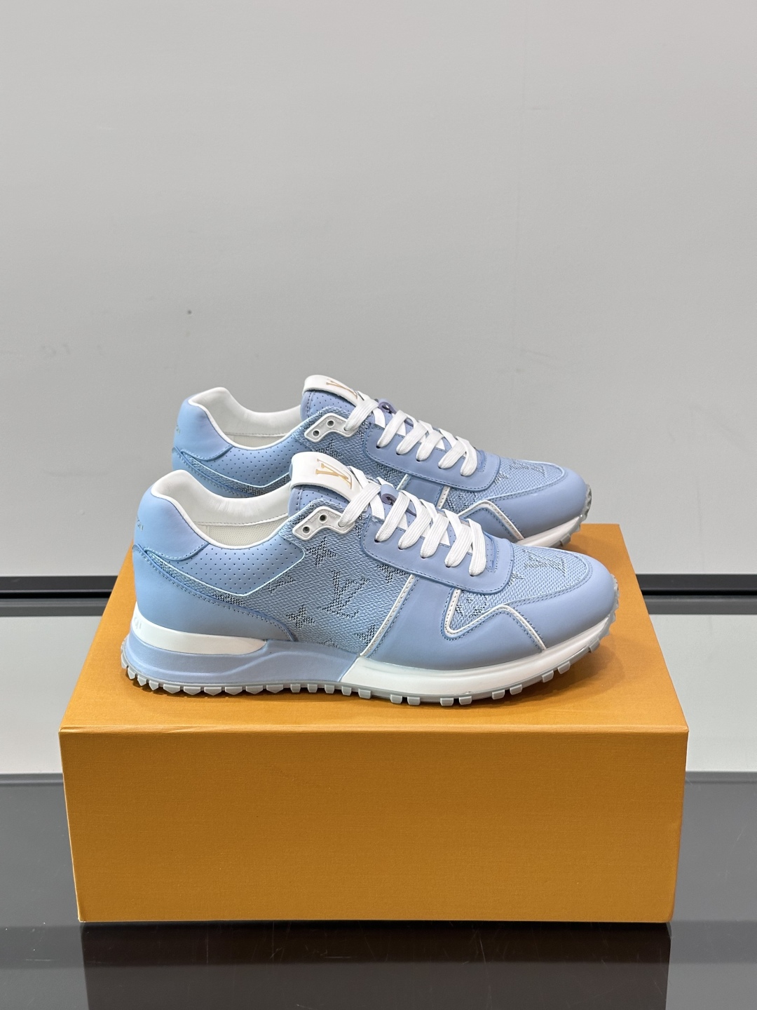 Lo*uis Vu*itton Run Away Sneakers(EU39-46)