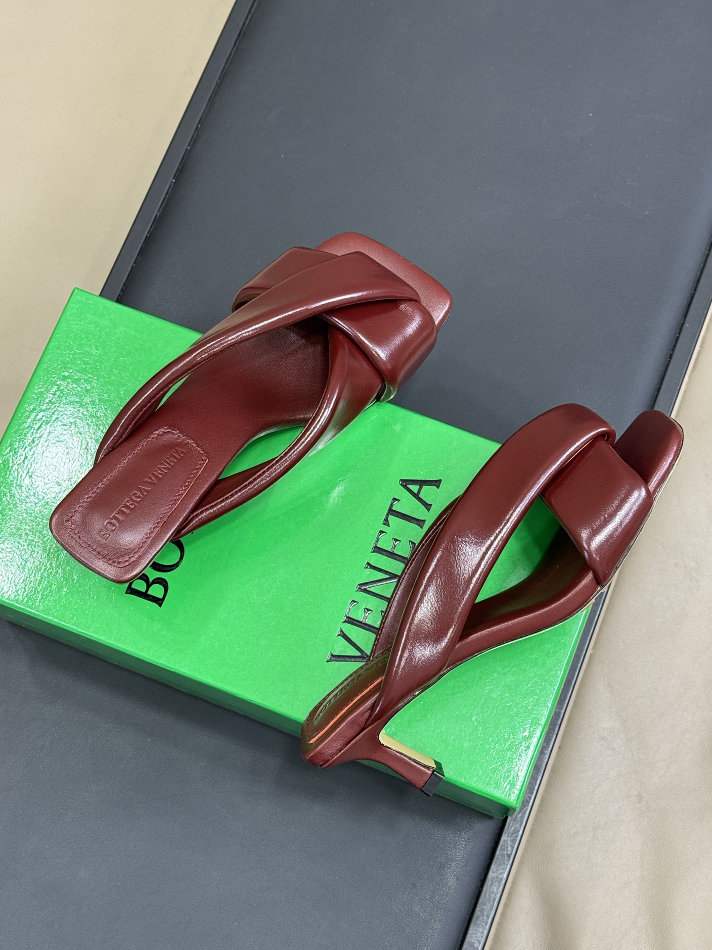 Bottega Venet* Rivan Slides(EU35-42)