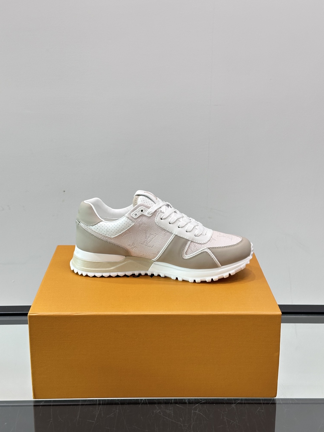 Lo*uis Vu*itton Run Away Sneakers(EU39-46)