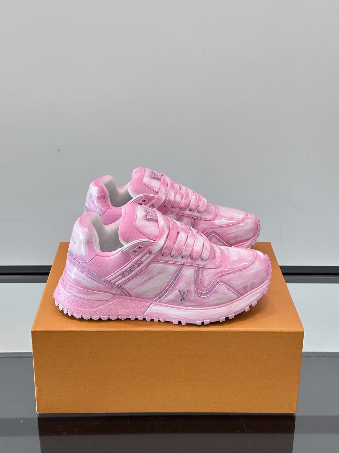 Lo*uis Vu*itton Run Away Sneakers(EU39-46)