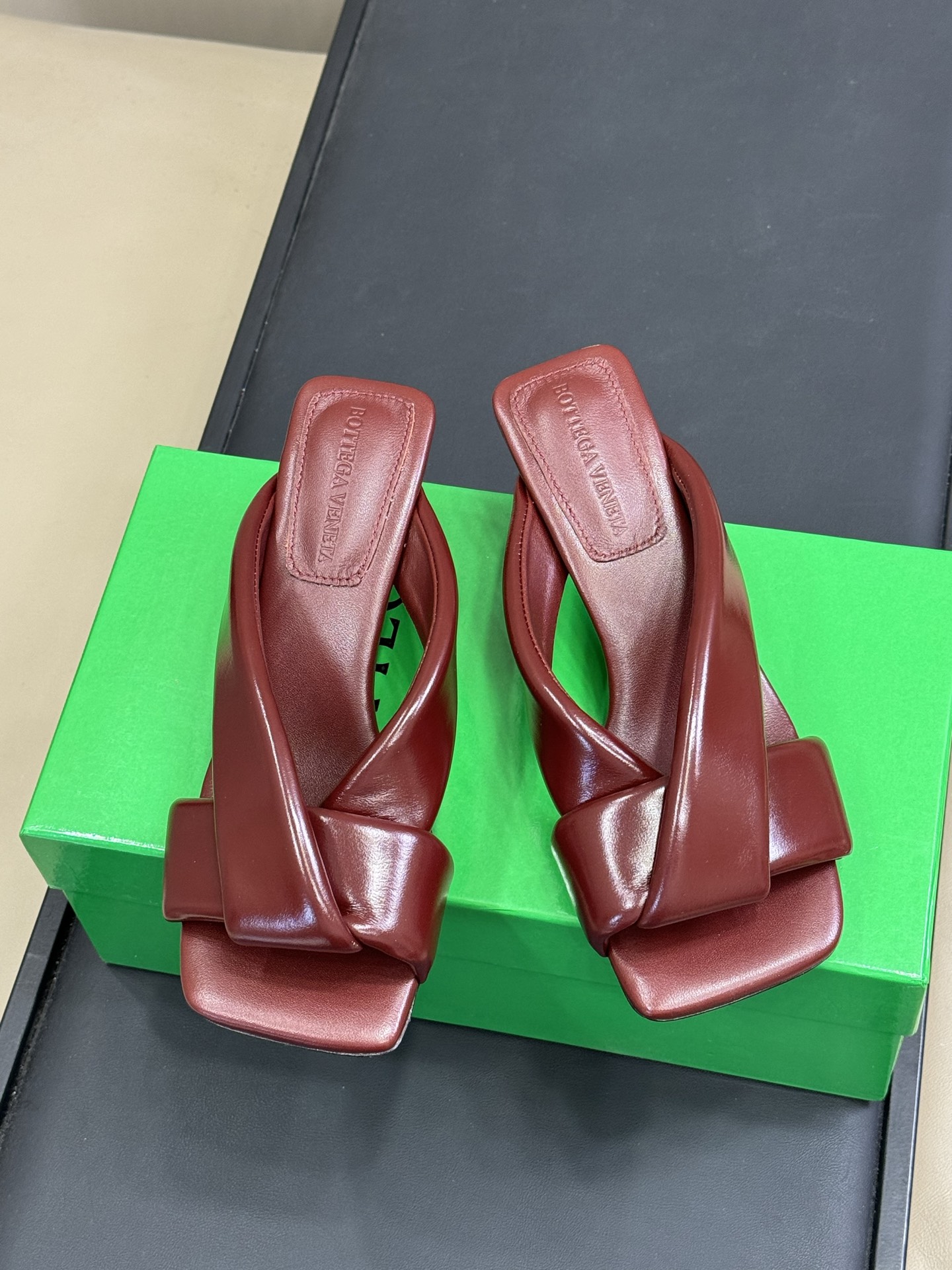 Bottega Venet* Rivan Slides(EU35-42)