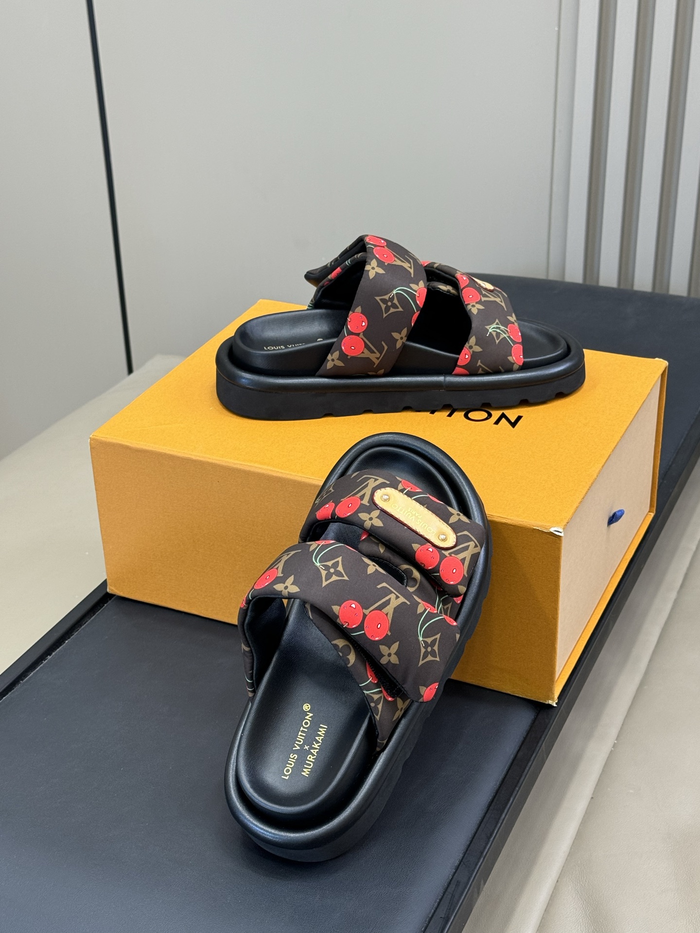 Louis Vuitt0n X TM Pool Plllow Slides(EU35-41)