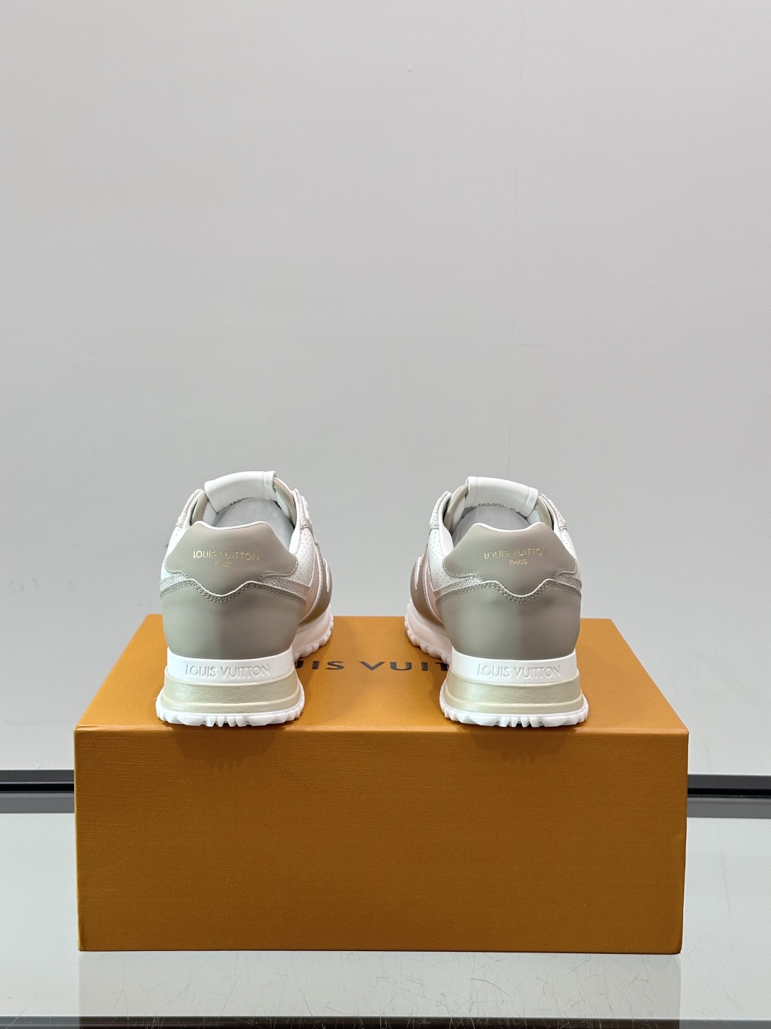 Lo*uis Vu*itton Run Away Sneakers(EU39-46)