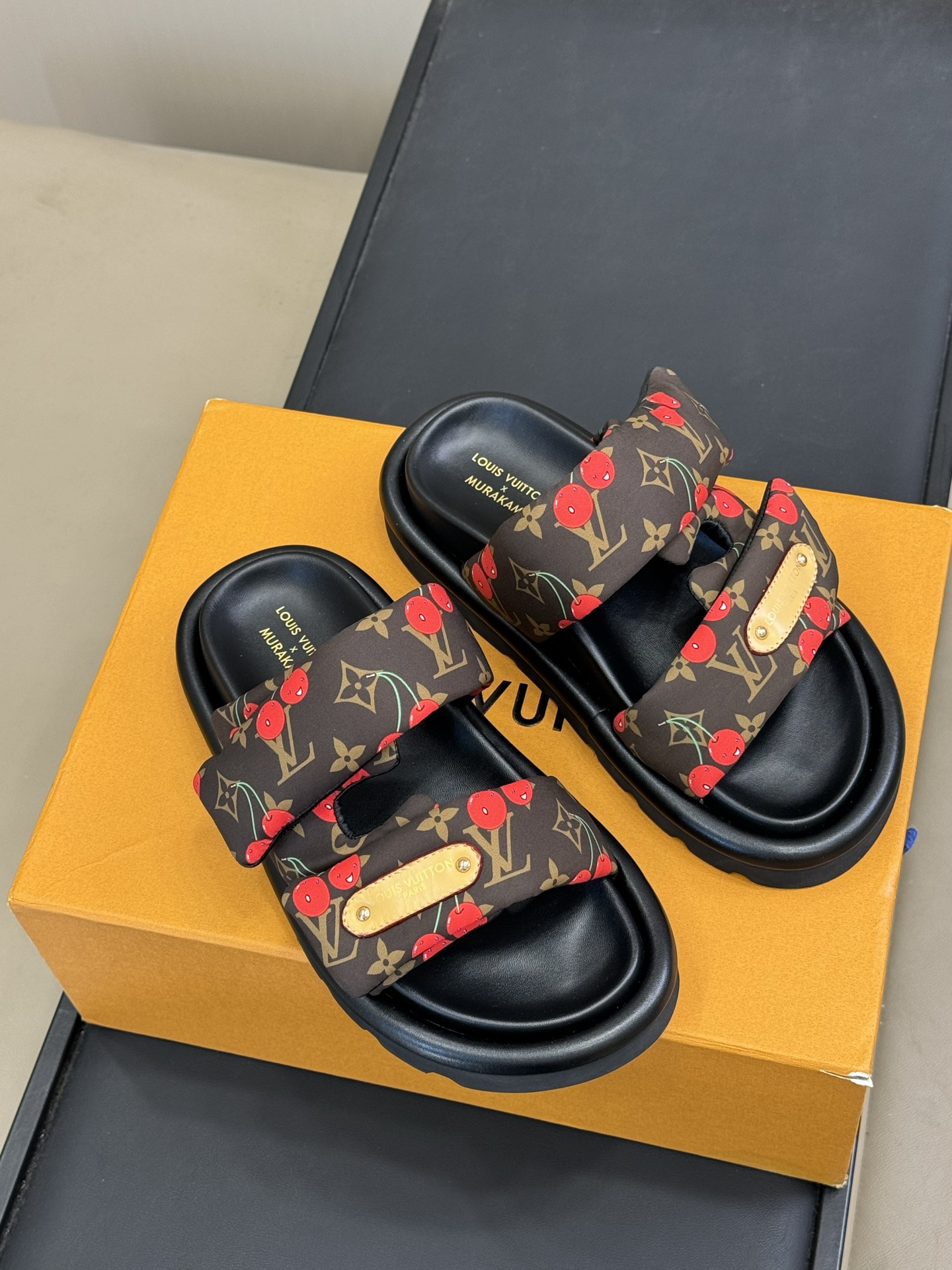 Louis Vuitt0n X TM Pool Plllow Slides(EU35-41)