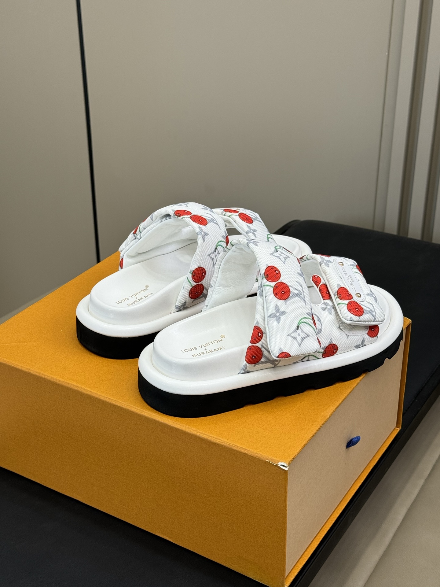 Louis Vuitt0n X TM Pool Plllow Slides(EU35-41)