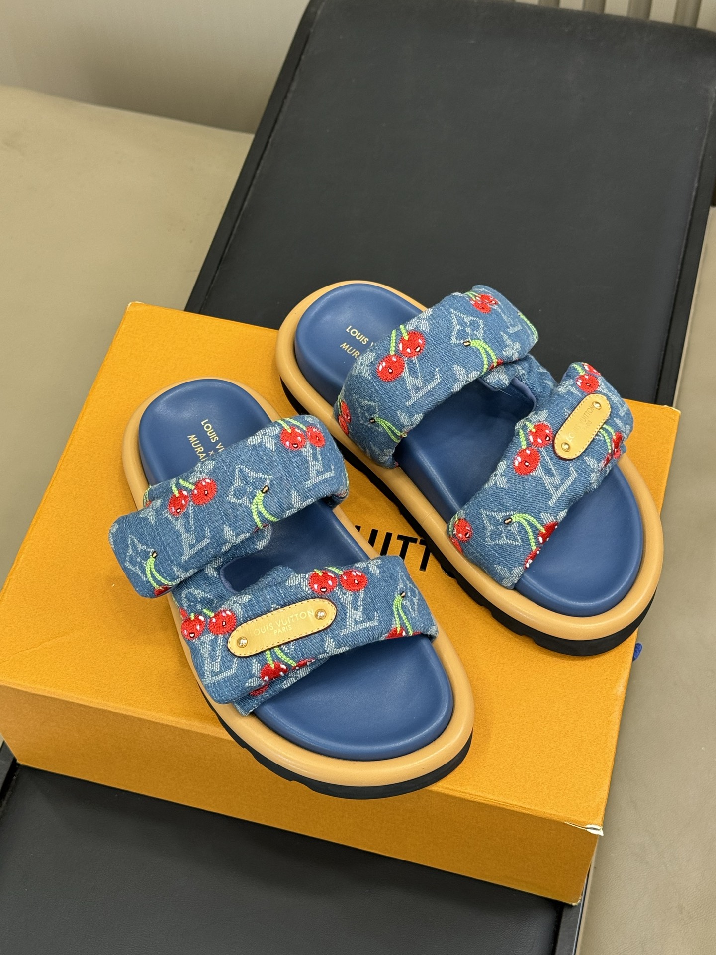 Louis Vuitt0n X TM Pool Plllow Slides(EU35-41)