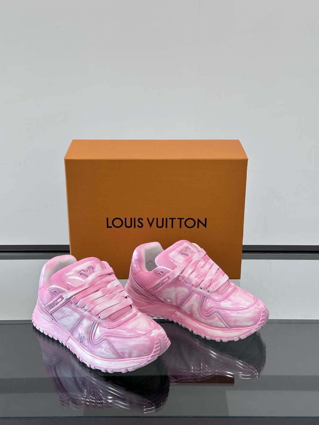 Lo*uis Vu*itton Run Away Sneakers(EU39-46)