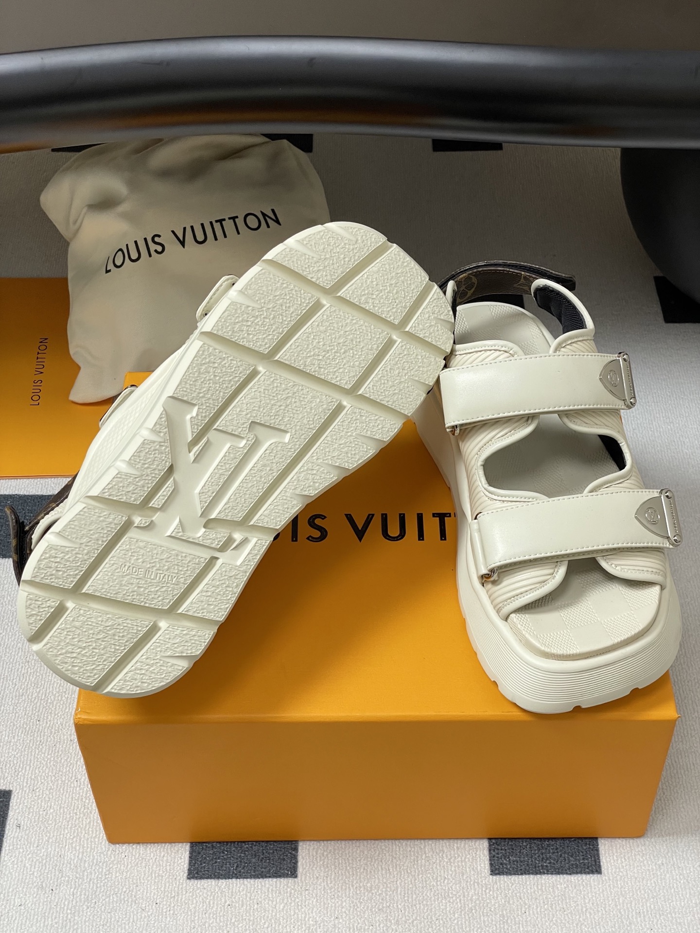 Louis Vuitt0n Chameleon Comfort Slides(EU35-42)