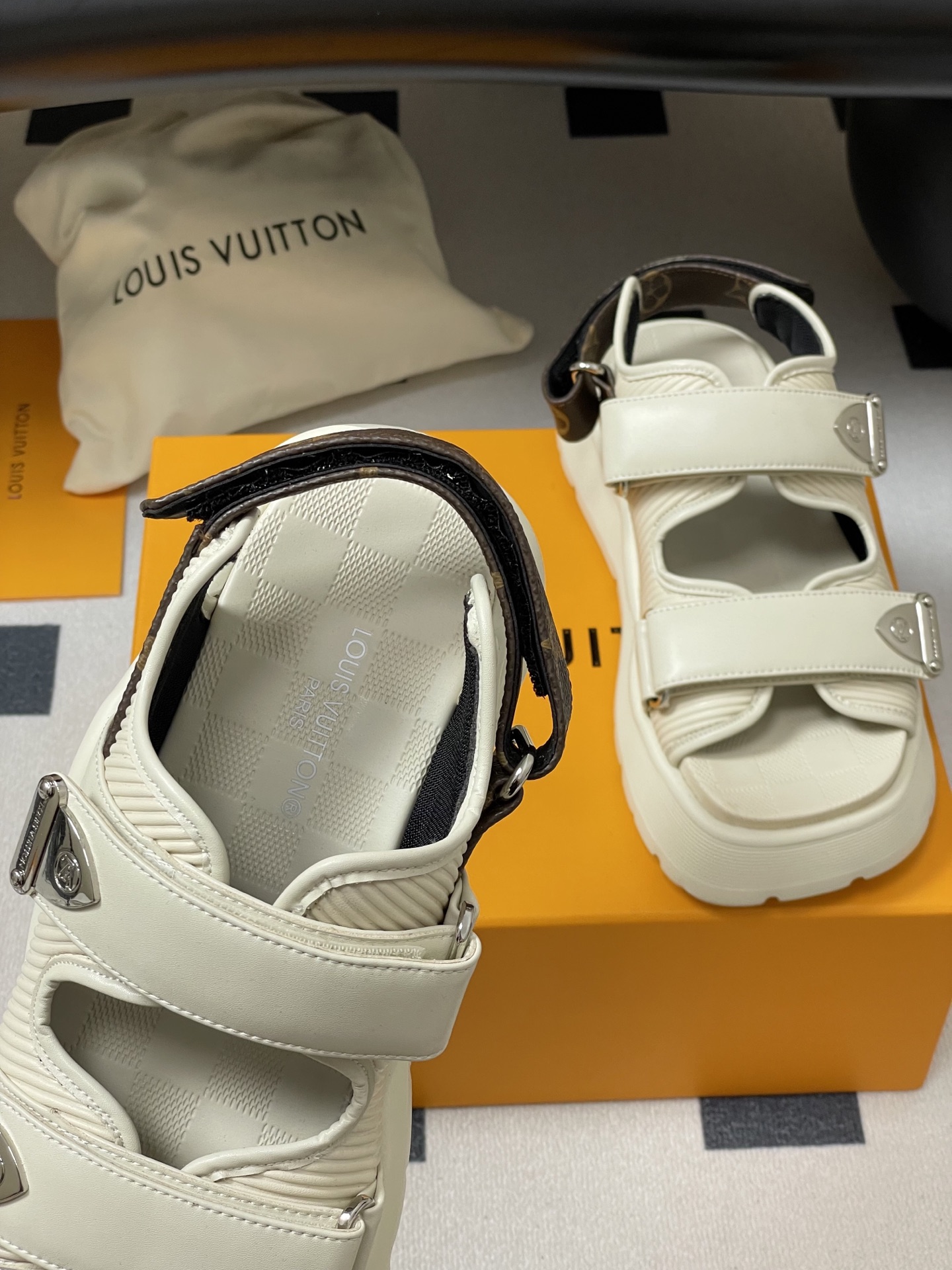 Louis Vuitt0n Chameleon Comfort Slides(EU35-42)